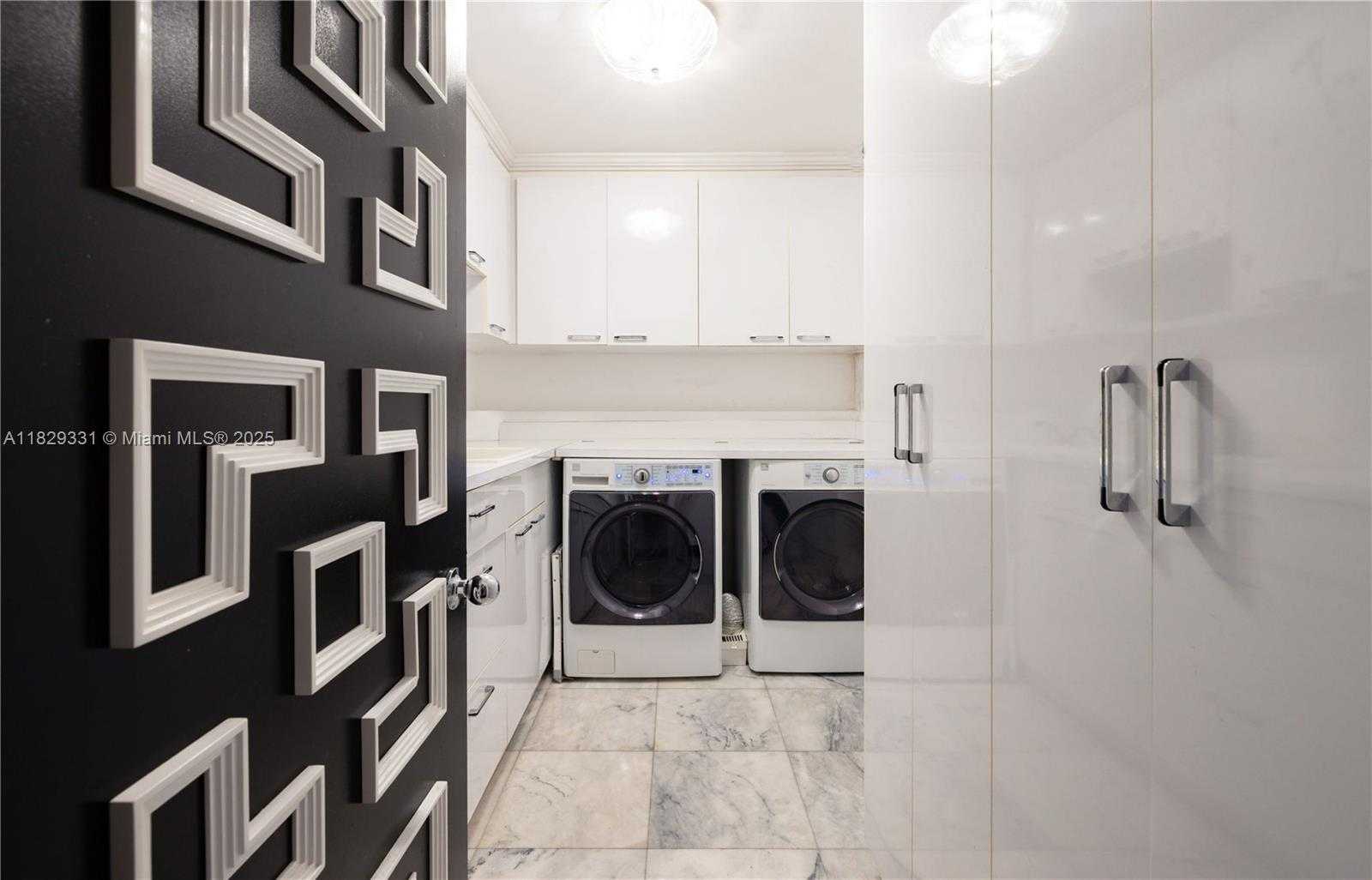Small Image of 900 BAY DR #702/704, Miami Beach Number 31