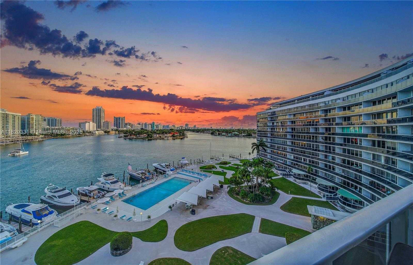 Small Image of 900 BAY DR #702/704, Miami Beach Number 39
