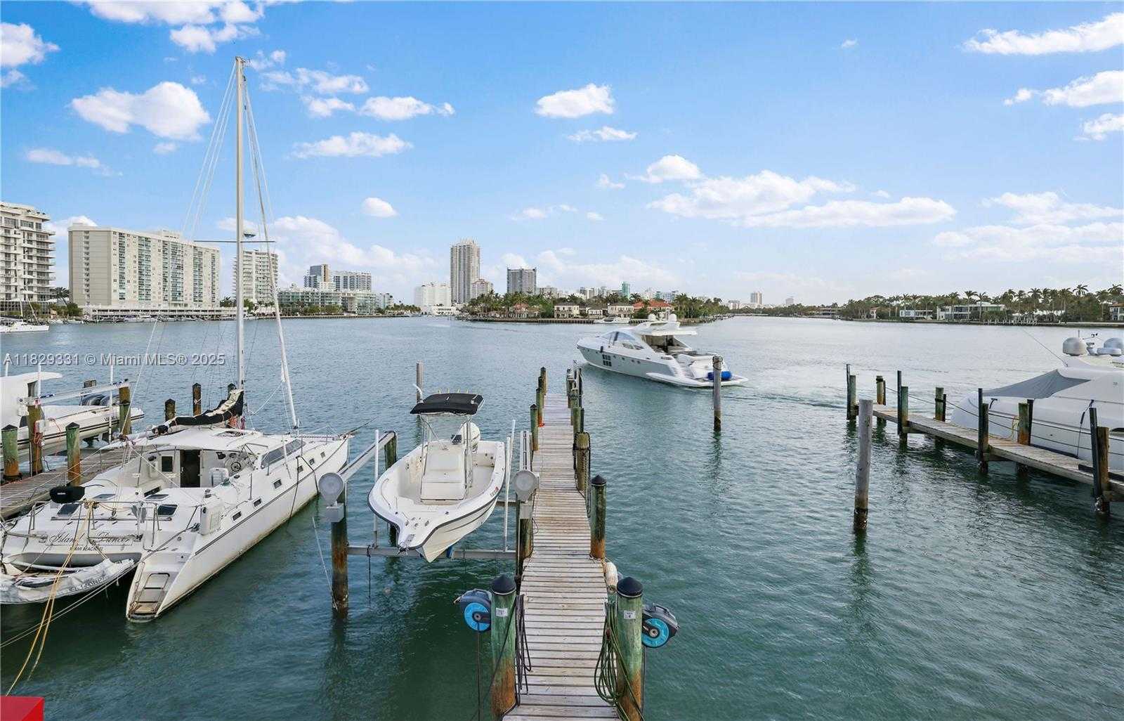 Small Image of 900 BAY DR #702/704, Miami Beach Number 53