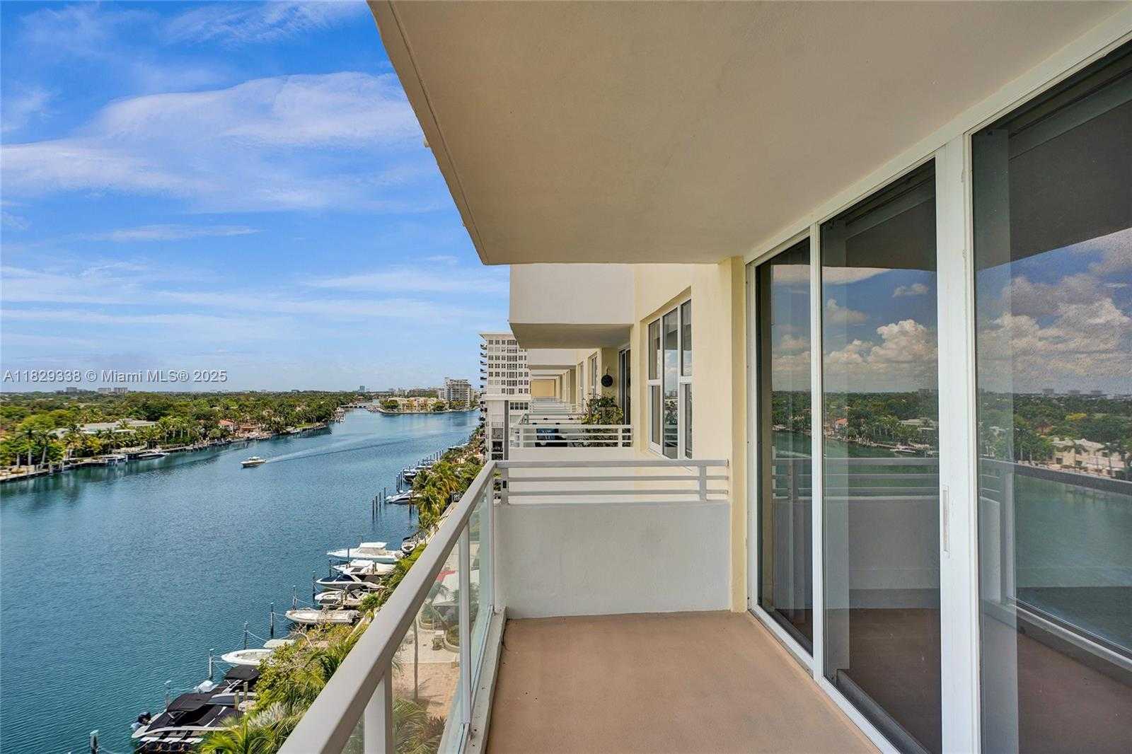 Small Image of 5600 COLLINS AVE #10L, Miami Beach Number 11
