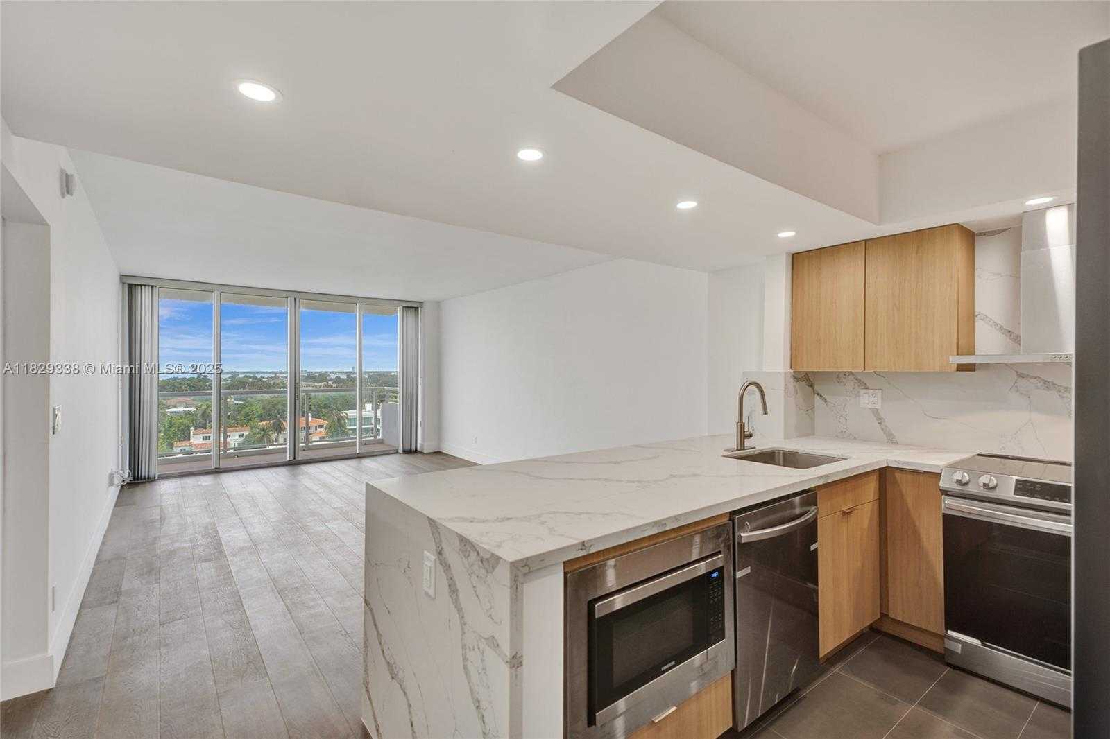 Small Image of 5600 COLLINS AVE #10L, Miami Beach Number 18