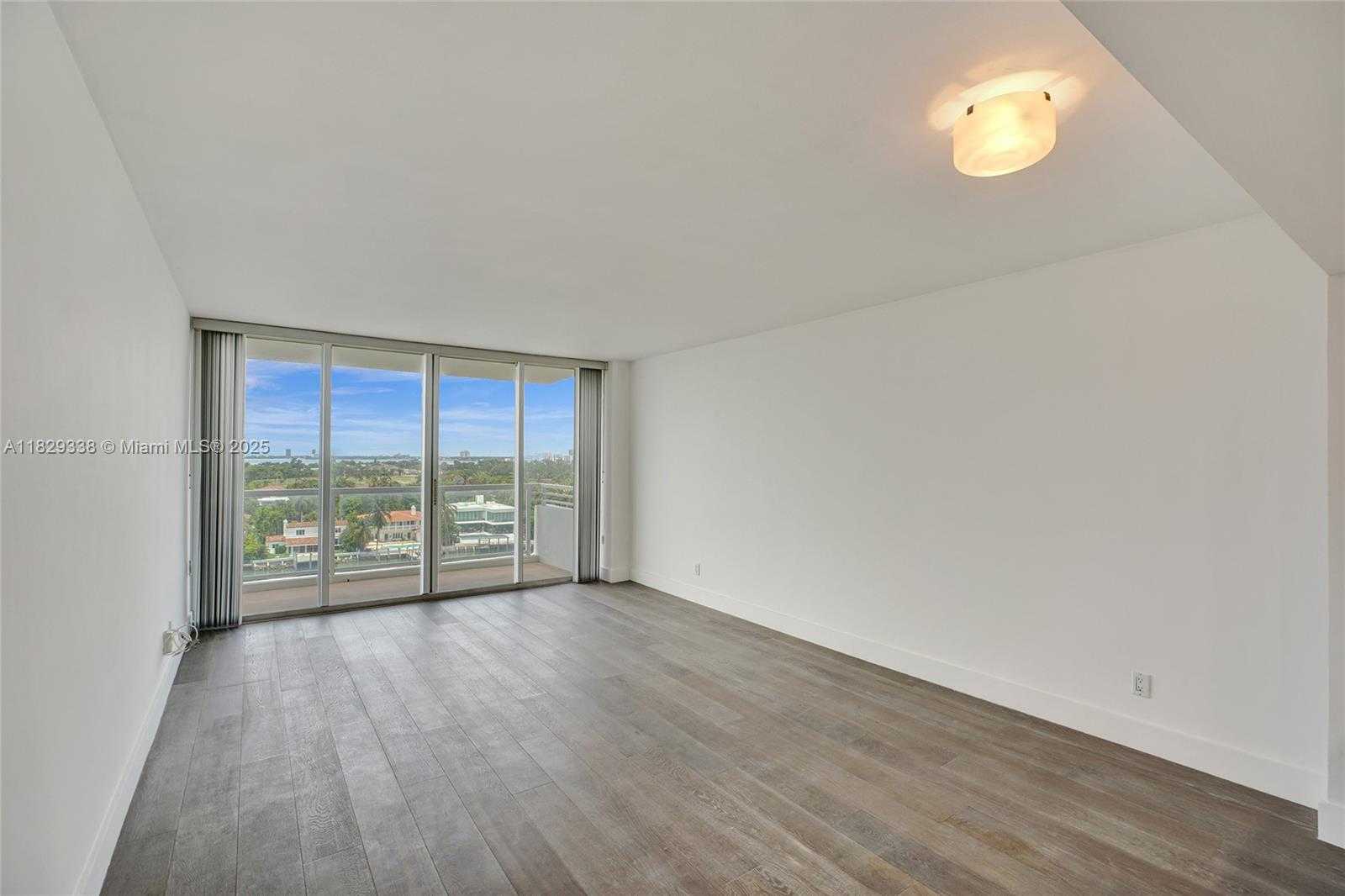 Small Image of 5600 COLLINS AVE #10L, Miami Beach Number 20