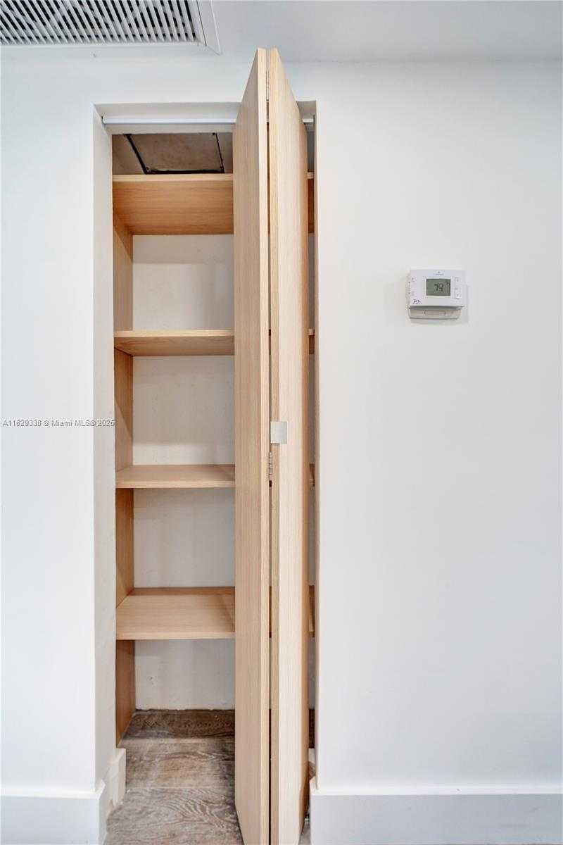 Small Image of 5600 COLLINS AVE #10L, Miami Beach Number 23