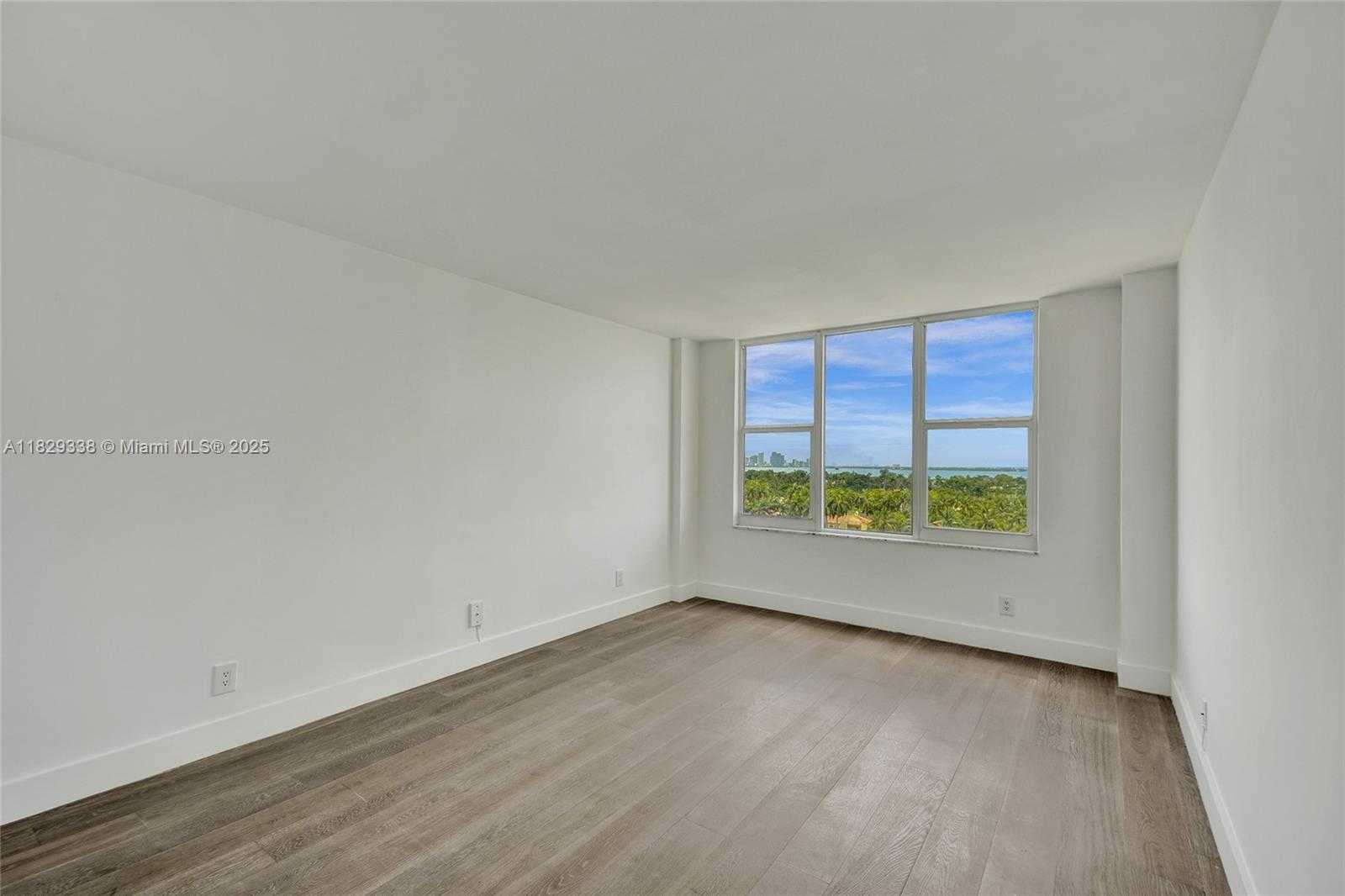 Small Image of 5600 COLLINS AVE #10L, Miami Beach Number 30