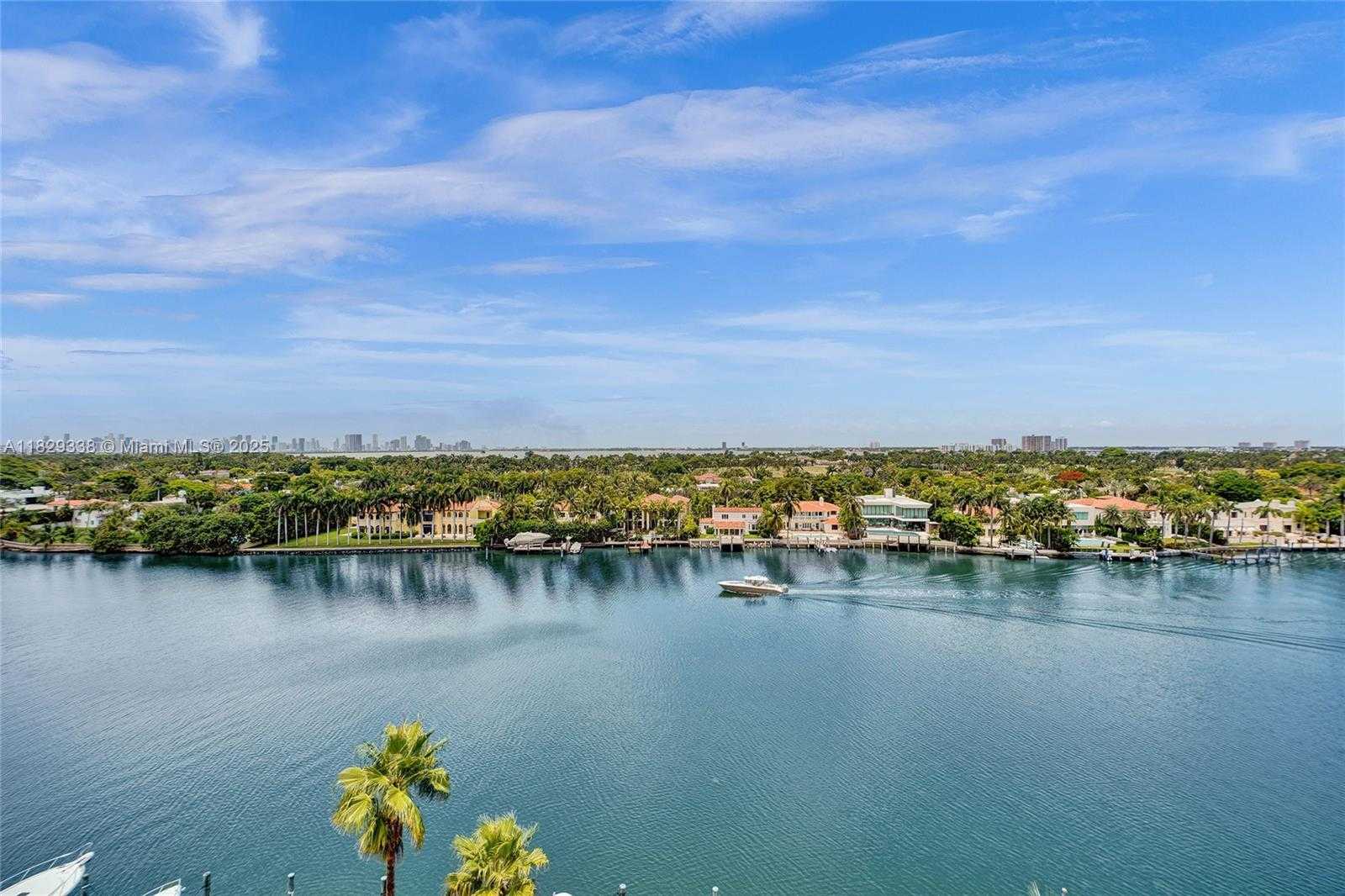 Small Image of 5600 COLLINS AVE #10L, Miami Beach Number 4