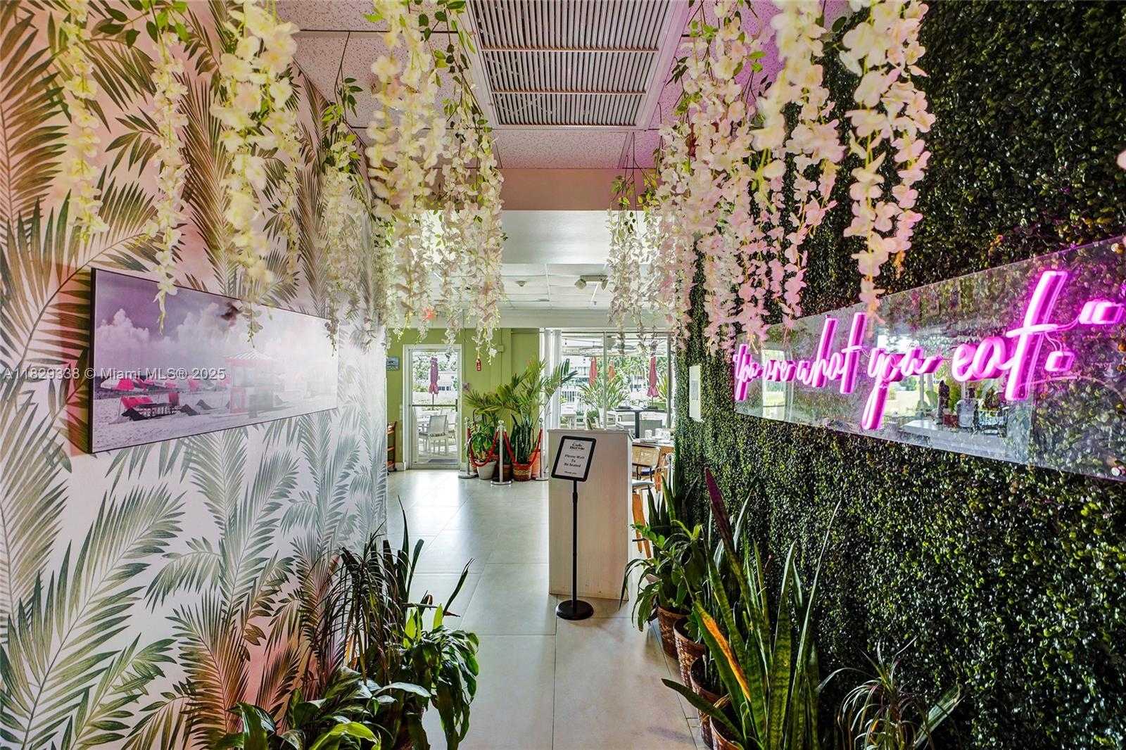 Small Image of 5600 COLLINS AVE #10L, Miami Beach Number 45