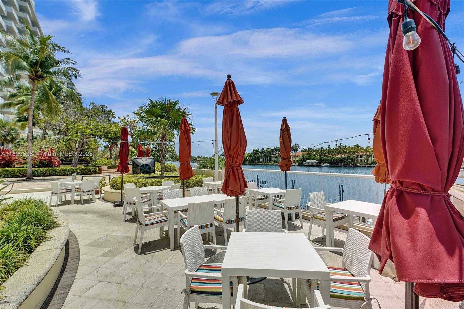 Small Image of 5600 COLLINS AVE #10L, Miami Beach Number 6