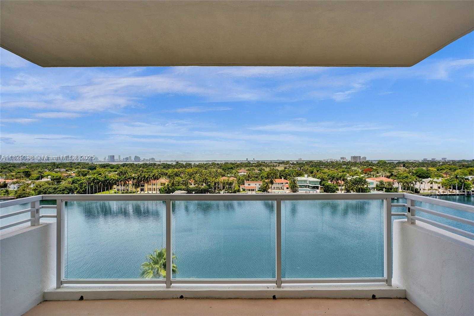 Small Image of 5600 COLLINS AVE #10L, Miami Beach Number 9