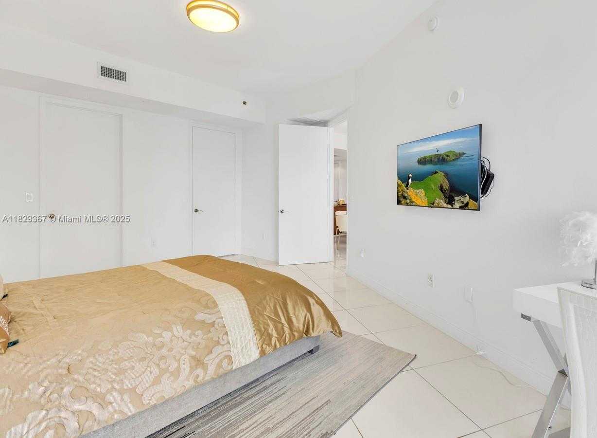 Small Image of 16001 COLLINS AVE #1903, Sunny Isles Beach Number 17