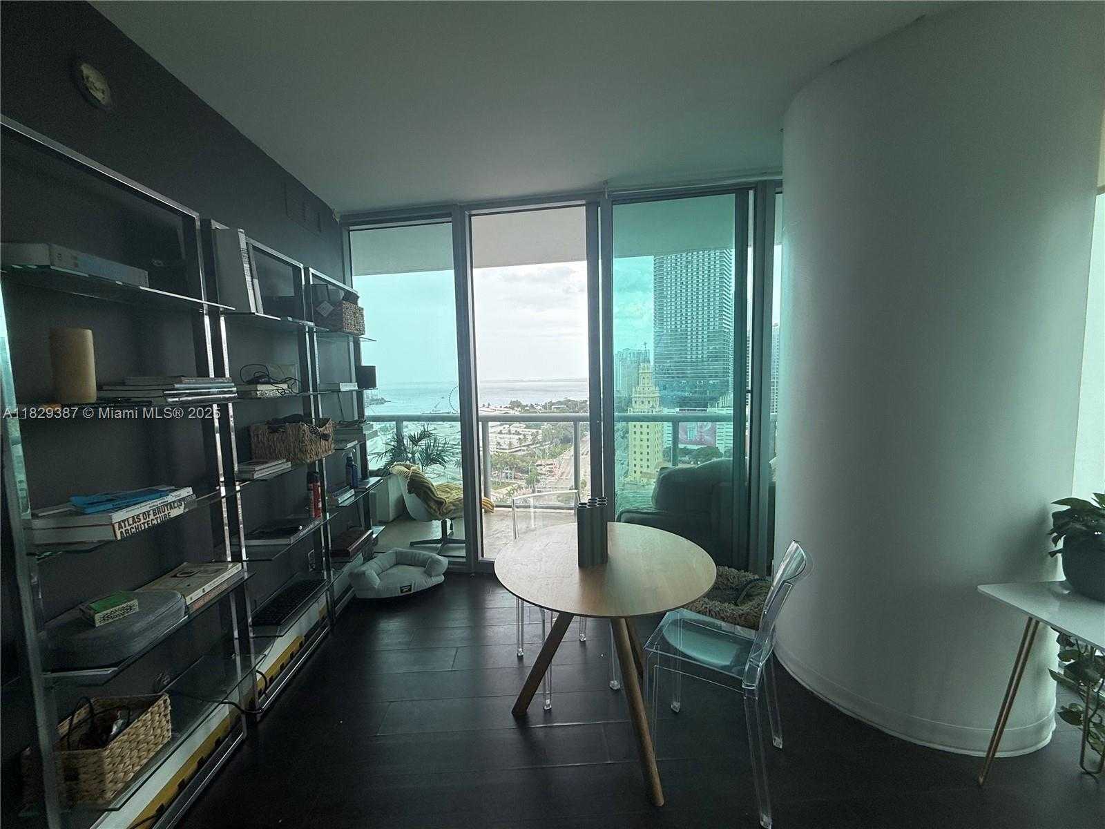 Small Image of 888 BISCAYNE BLVD #2201, Miami Number 10