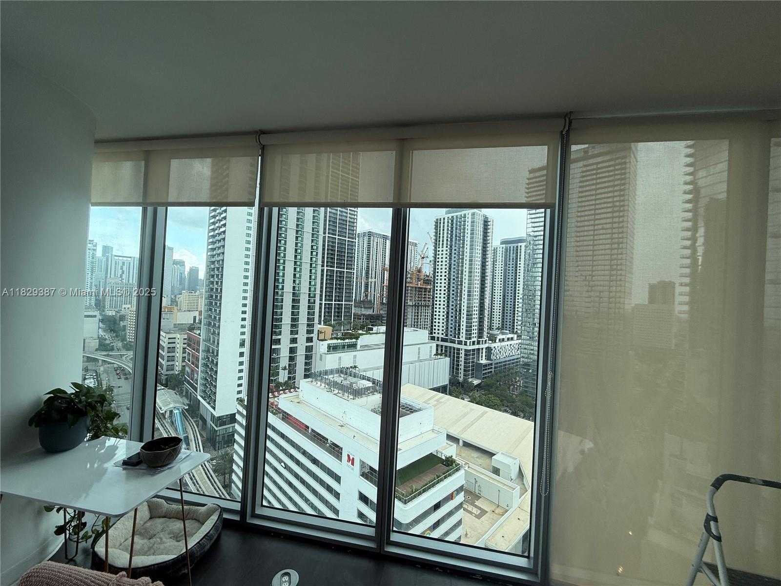 Small Image of 888 BISCAYNE BLVD #2201, Miami Number 12