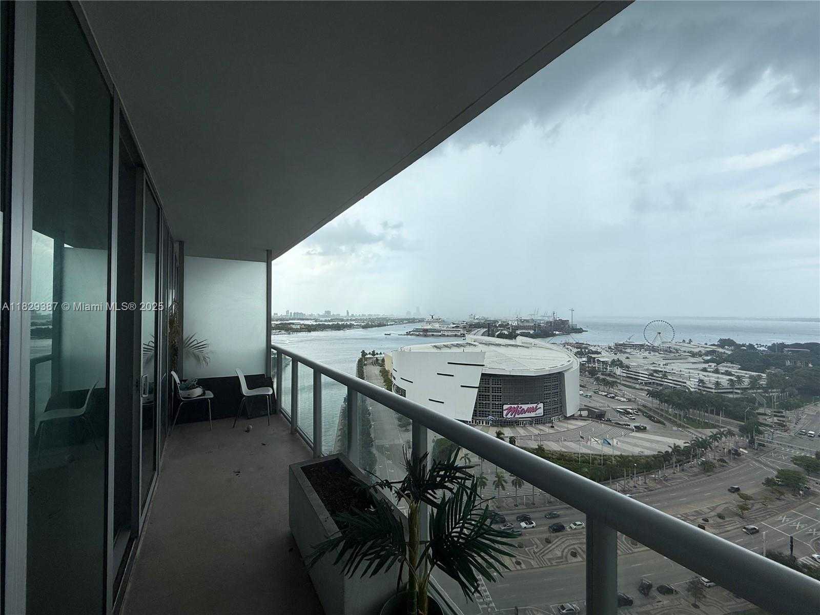 Small Image of 888 BISCAYNE BLVD #2201, Miami Number 13