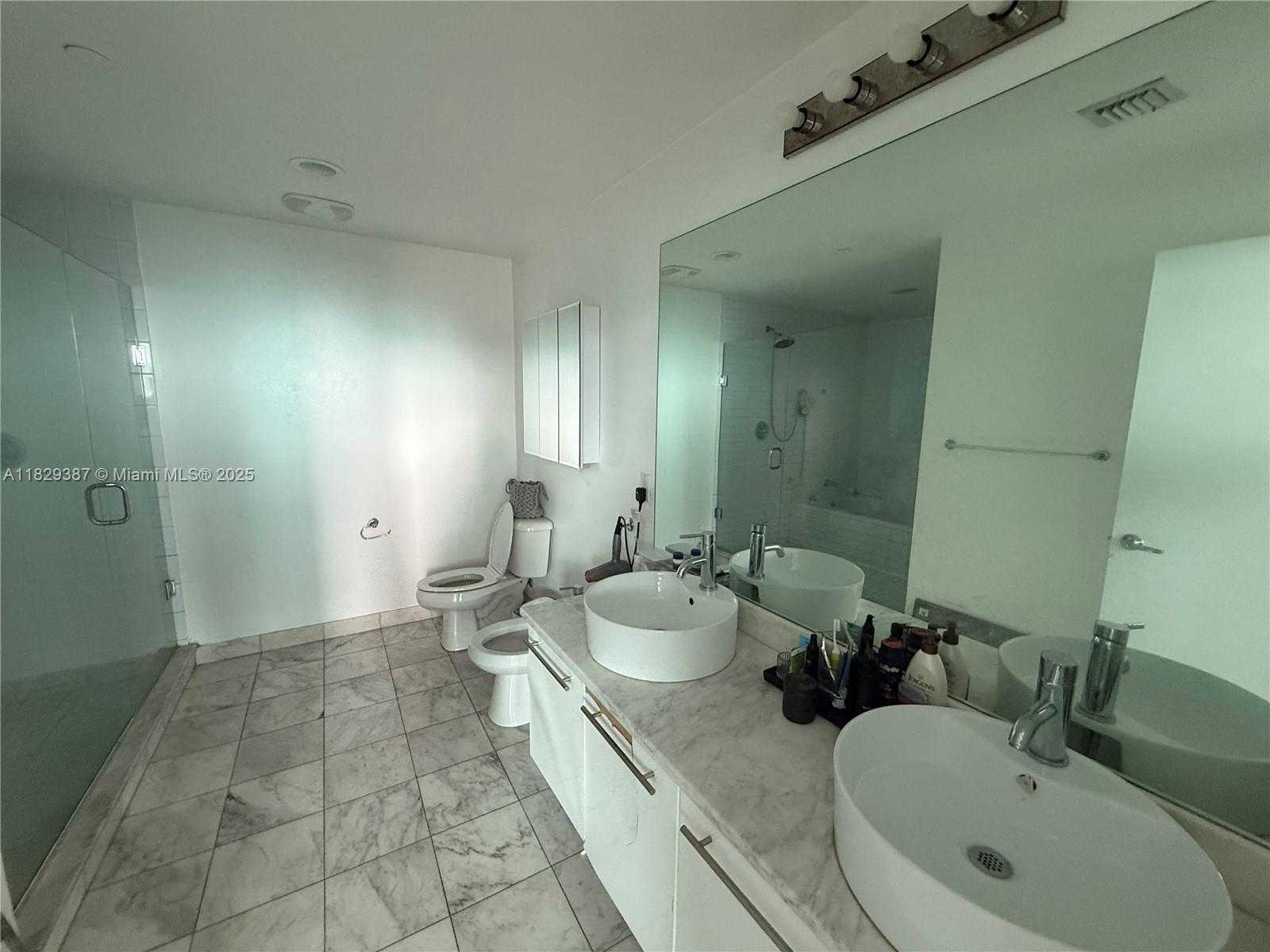 Small Image of 888 BISCAYNE BLVD #2201, Miami Number 16