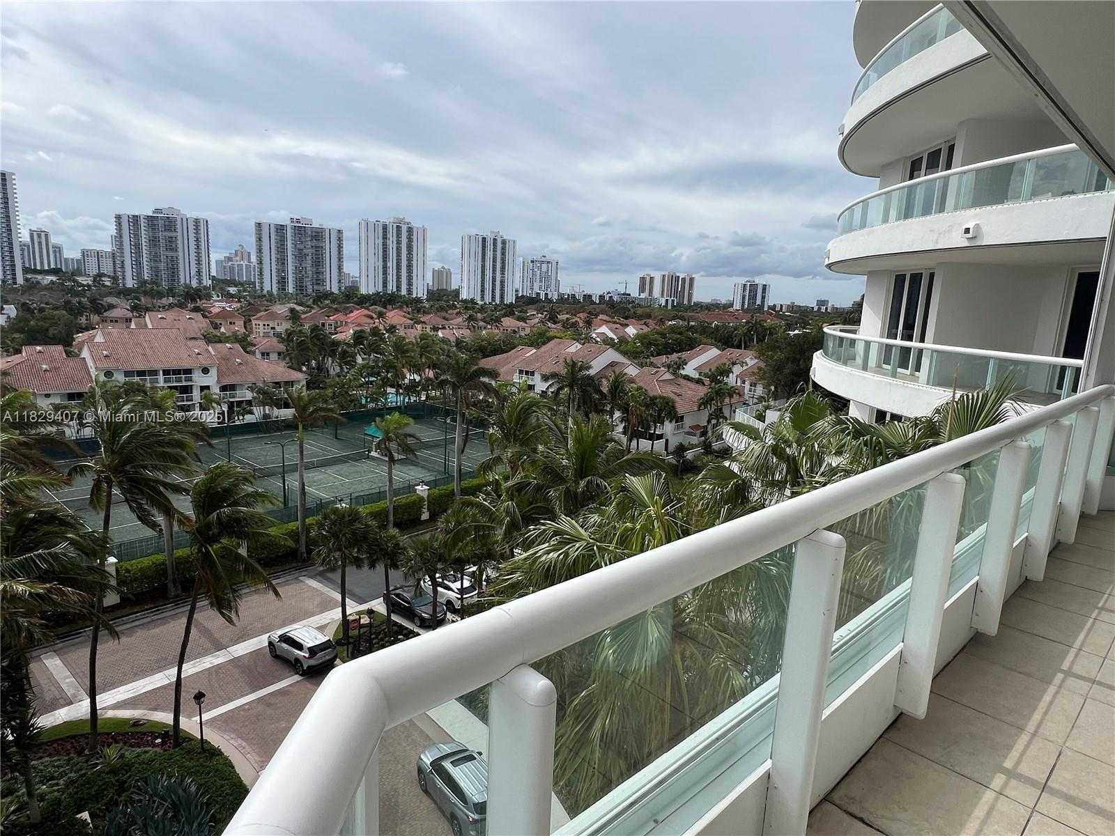 Small Image of 21050 POINT PL #702, Aventura Number 13