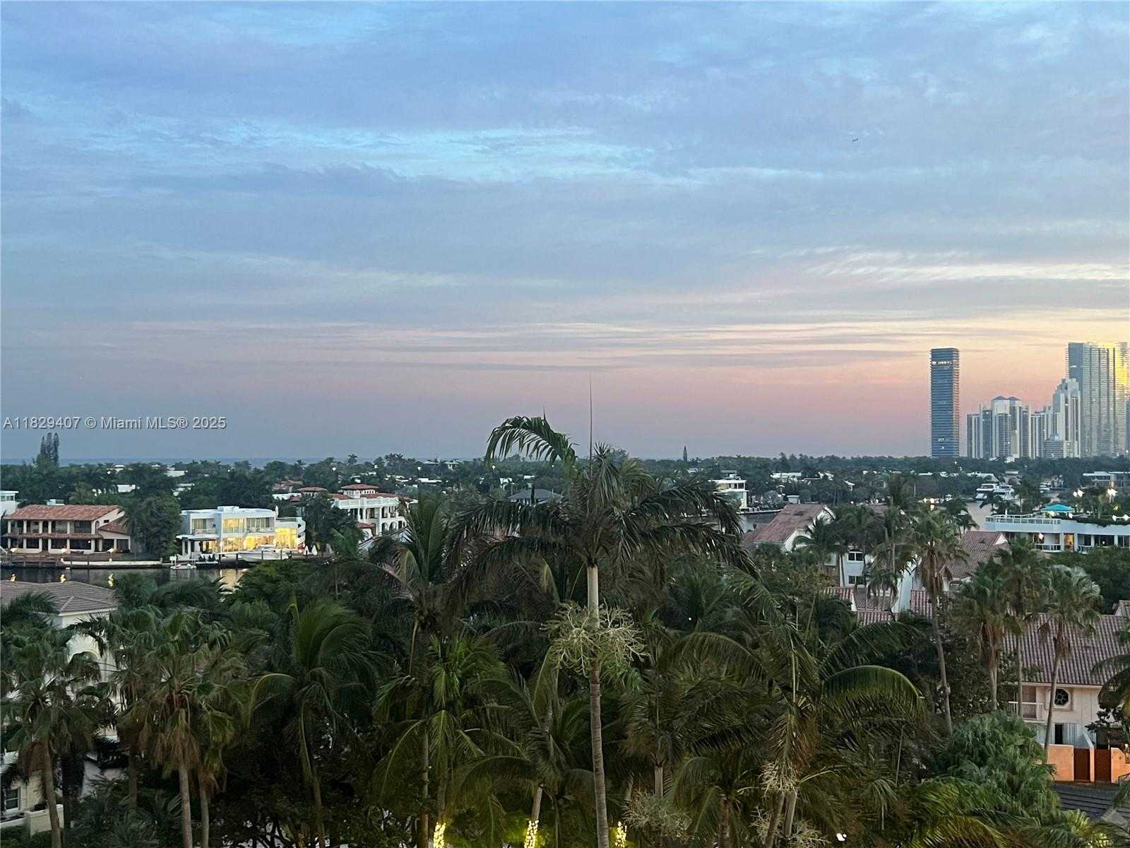 Small Image of 21050 POINT PL #702, Aventura Number 16