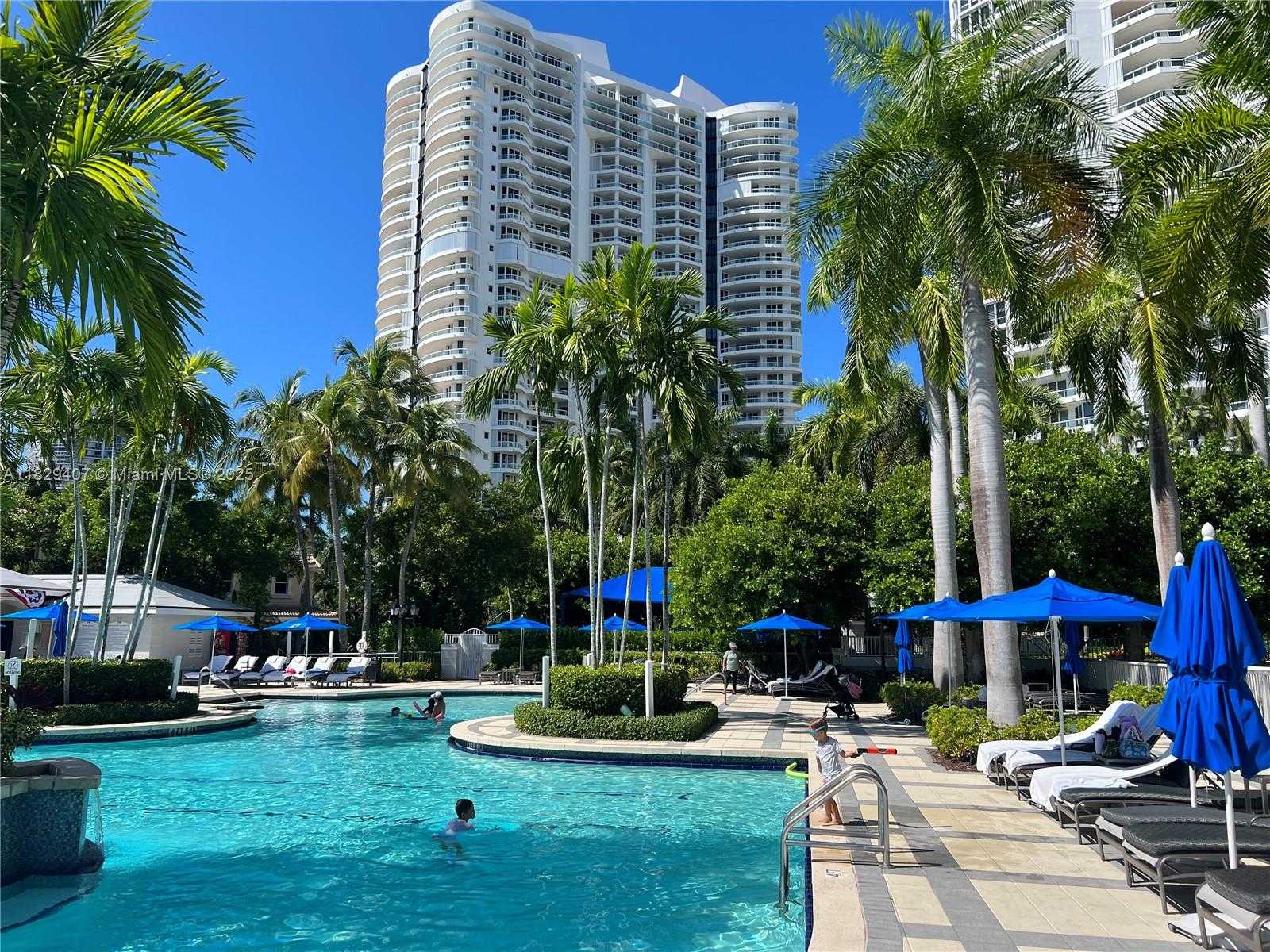 Small Image of 21050 POINT PL #702, Aventura Number 2