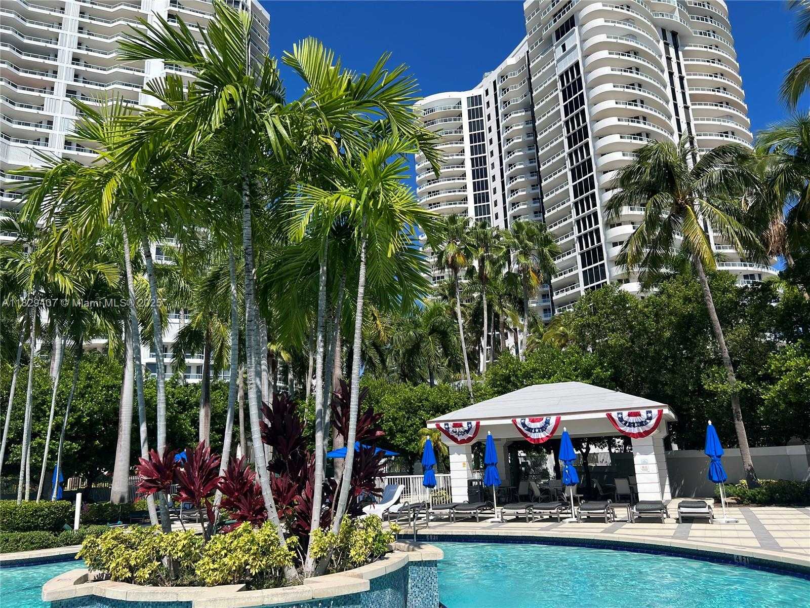 Small Image of 21050 POINT PL #702, Aventura Number 7
