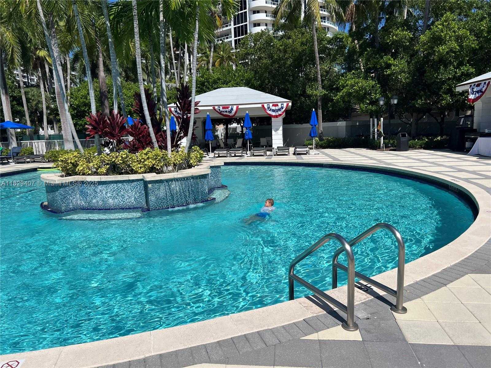 Small Image of 21050 POINT PL #702, Aventura Number 8