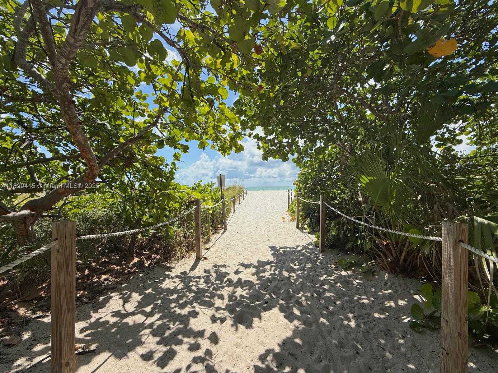 Small Image of 5701 COLLINS AVE #417, Miami Beach Number 14