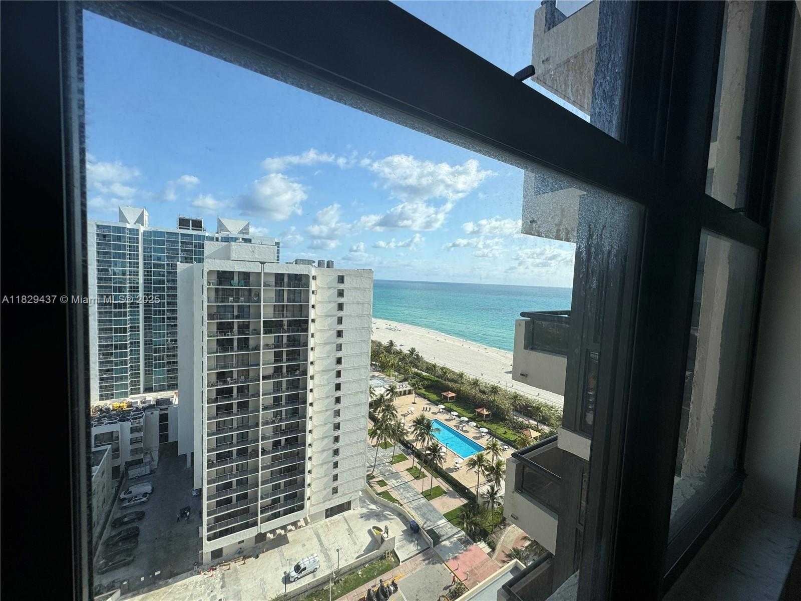 Small Image of 2555 COLLINS AVE #2002, Miami Beach Number 14