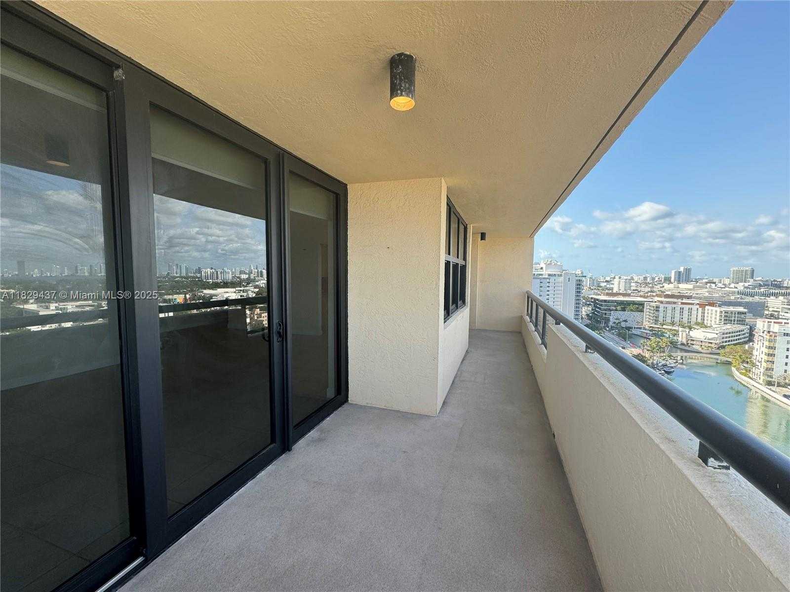 Small Image of 2555 COLLINS AVE #2002, Miami Beach Number 2
