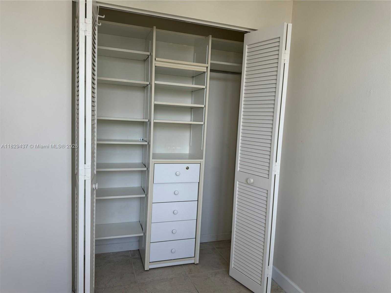 Small Image of 2555 COLLINS AVE #2002, Miami Beach Number 38