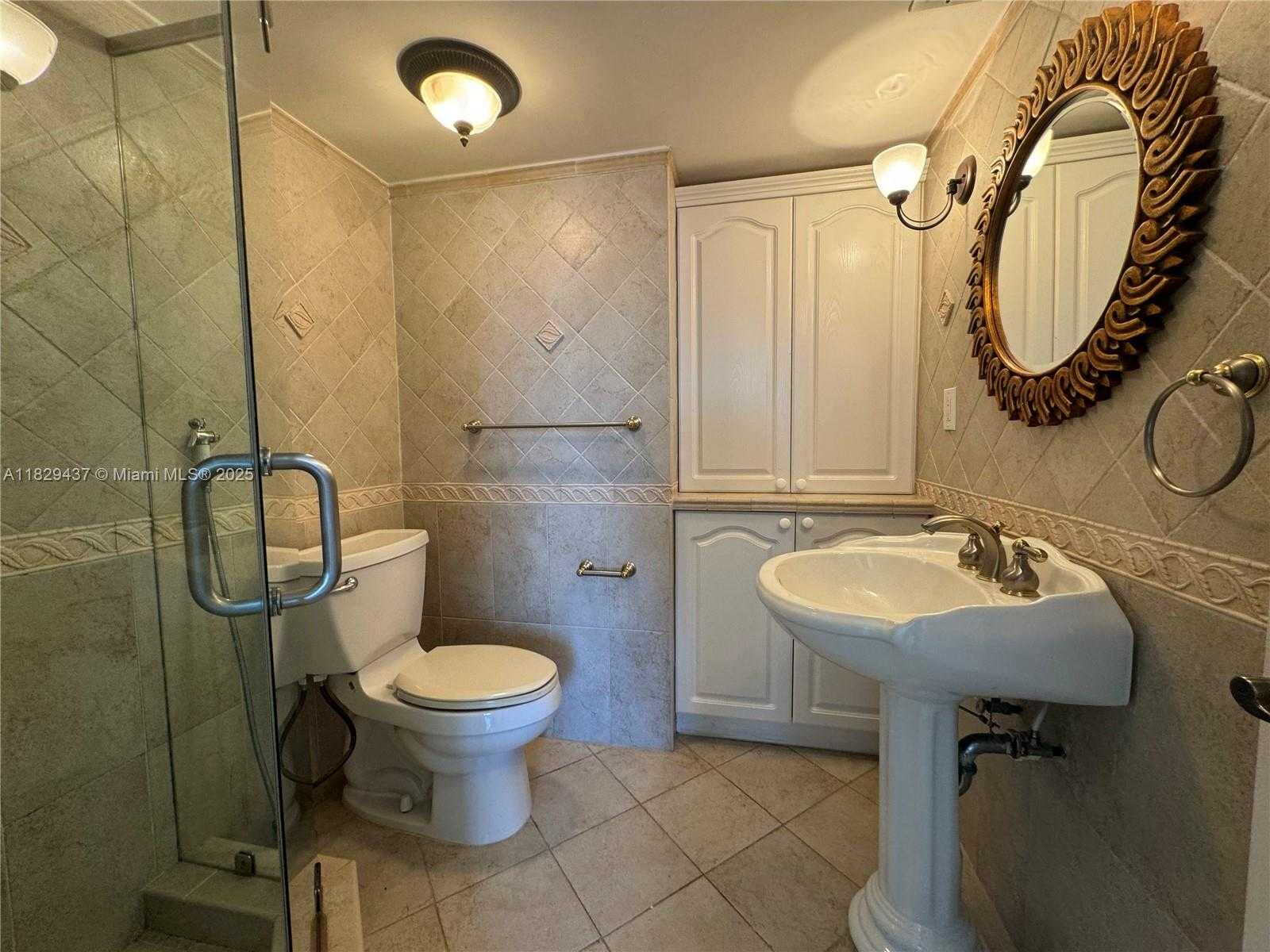 Small Image of 2555 COLLINS AVE #2002, Miami Beach Number 39