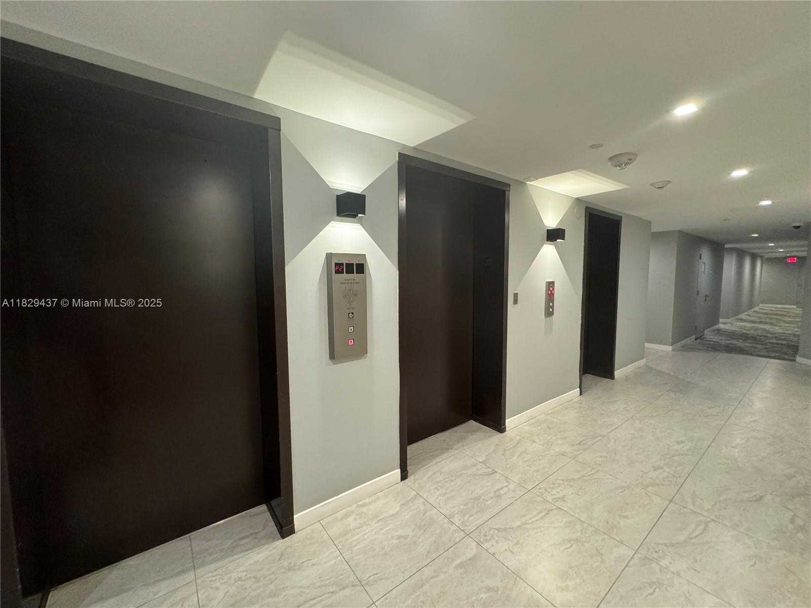 Small Image of 2555 COLLINS AVE #2002, Miami Beach Number 55