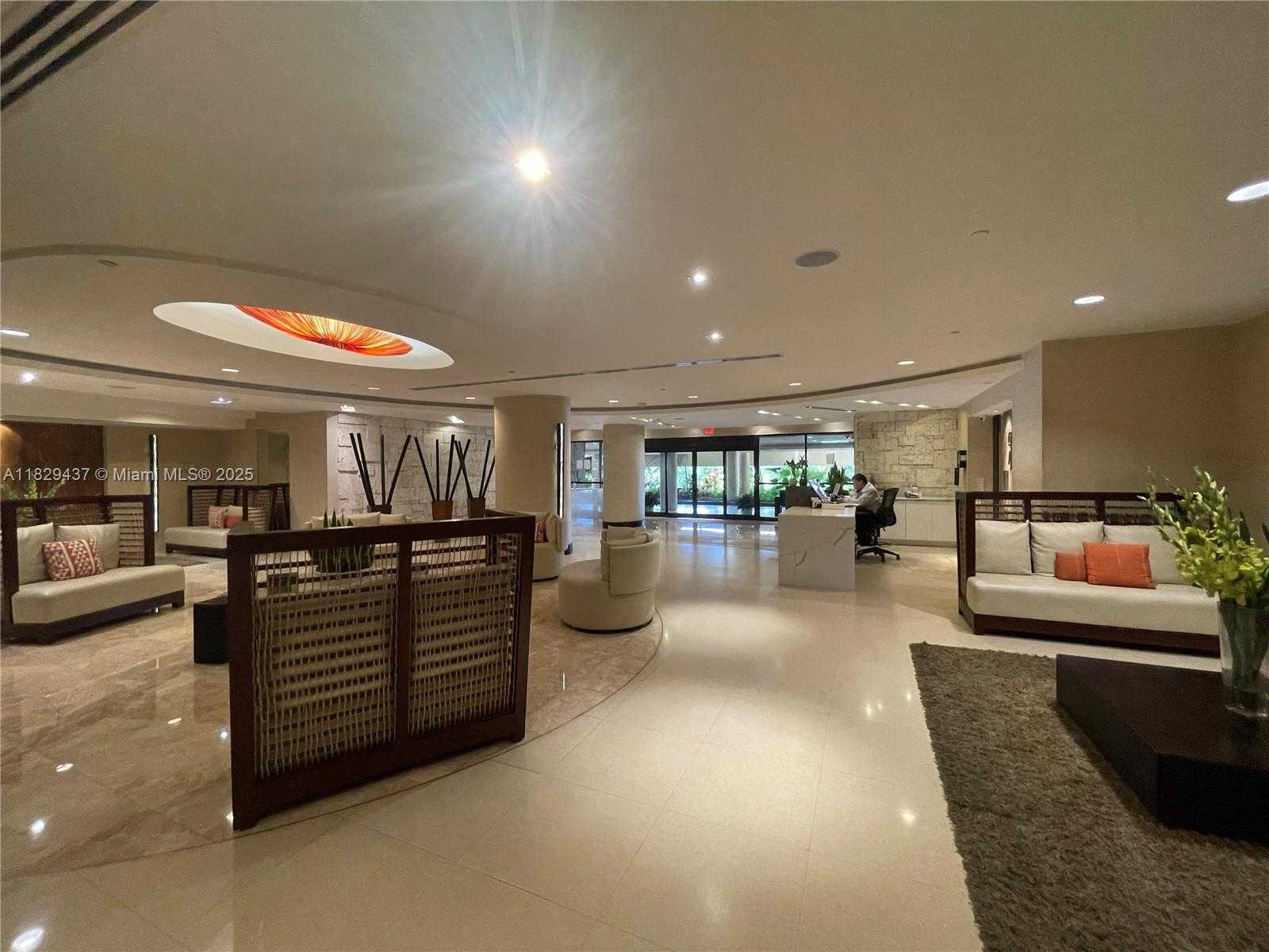 Small Image of 2555 COLLINS AVE #2002, Miami Beach Number 65