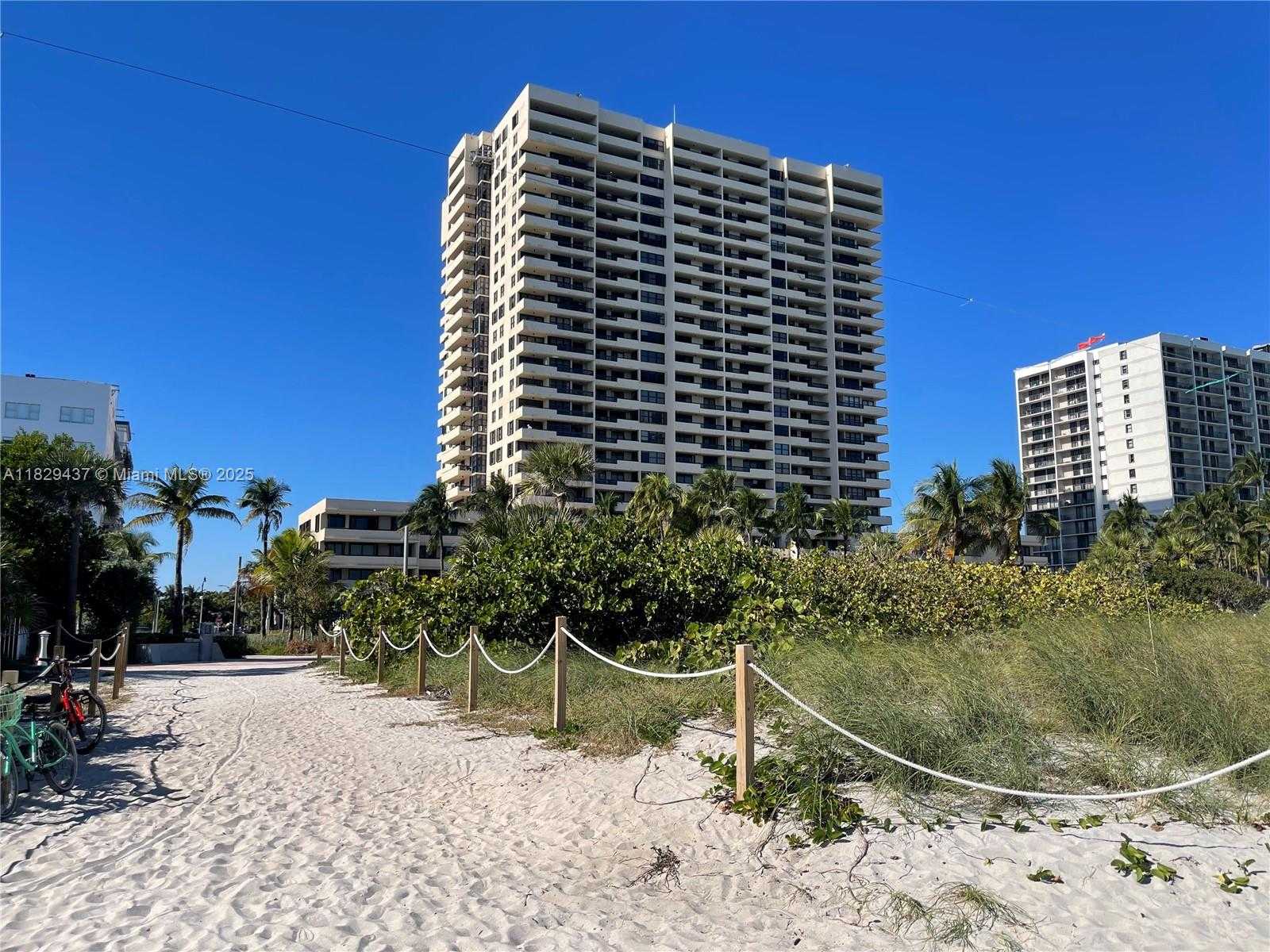 Small Image of 2555 COLLINS AVE #2002, Miami Beach Number 78