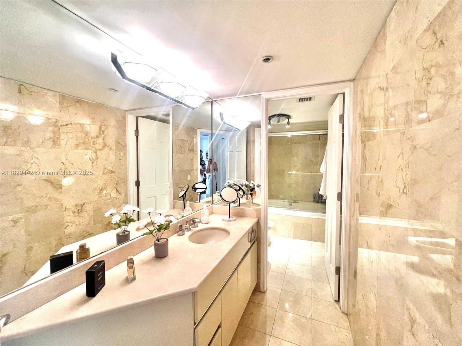 Small Image of 5757 COLLINS AVE #803, Miami Beach Number 14