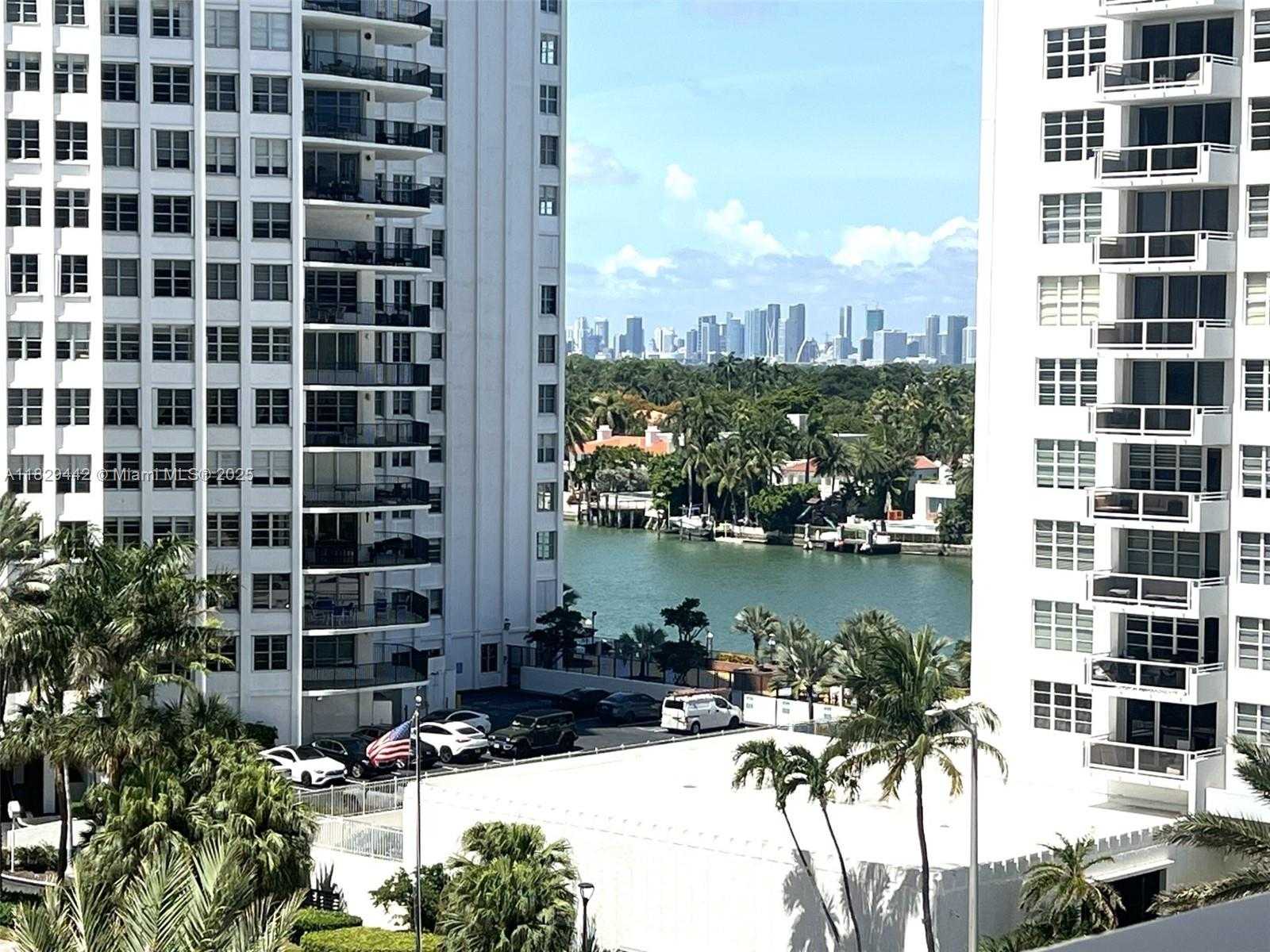 Small Image of 5757 COLLINS AVE #803, Miami Beach Number 17