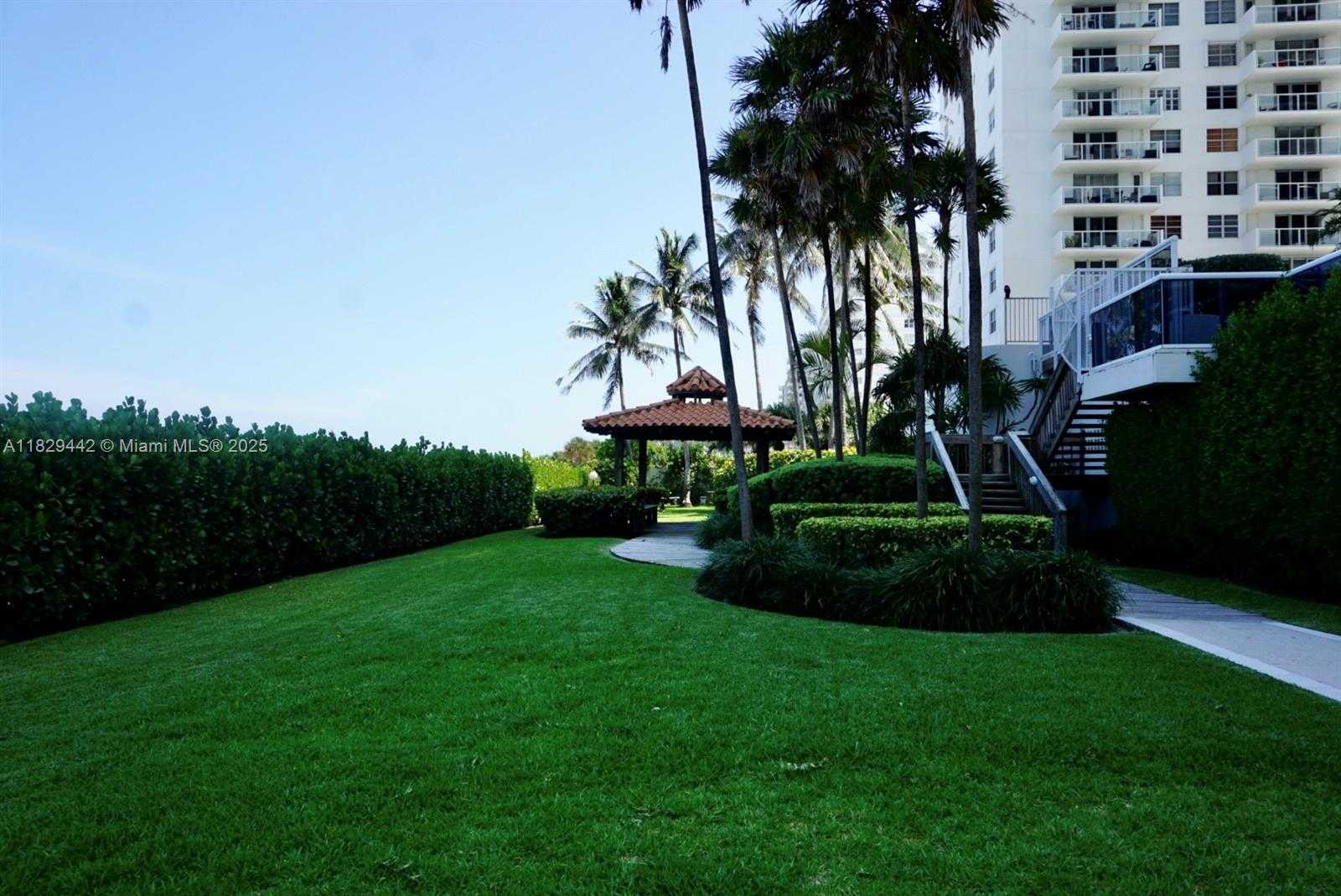 Small Image of 5757 COLLINS AVE #803, Miami Beach Number 24