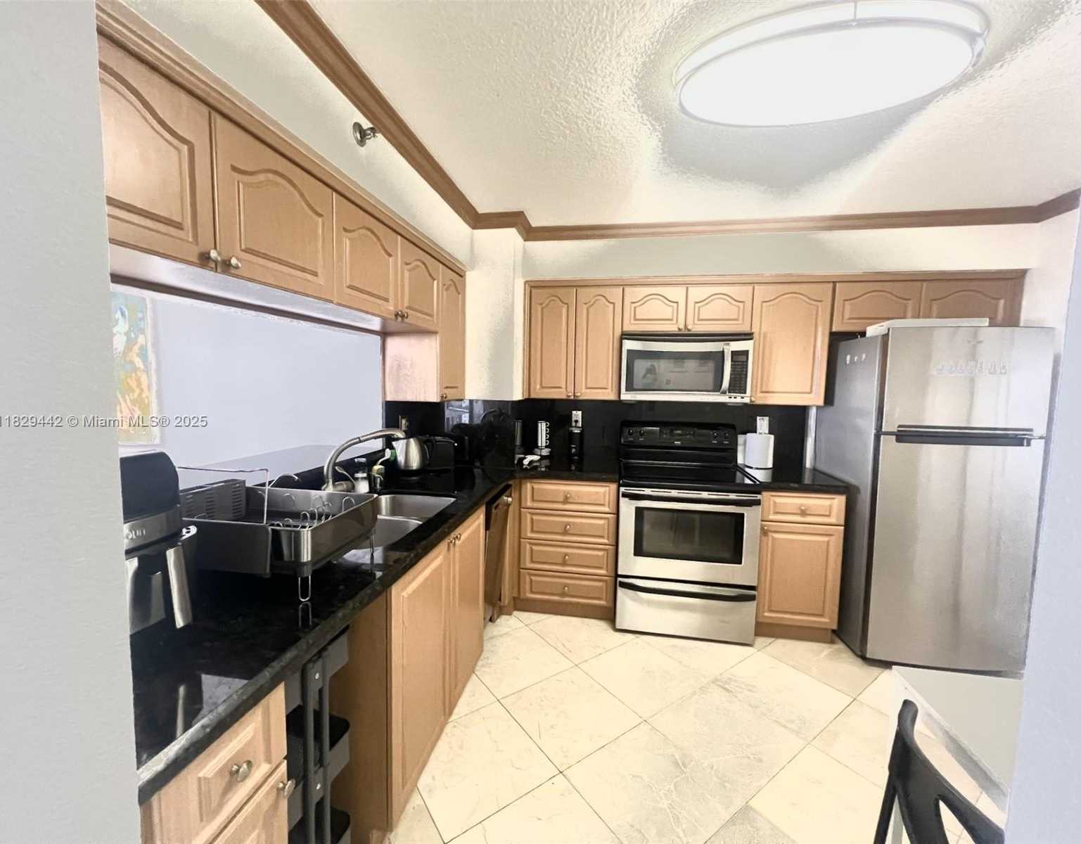 Small Image of 5757 COLLINS AVE #803, Miami Beach Number 8
