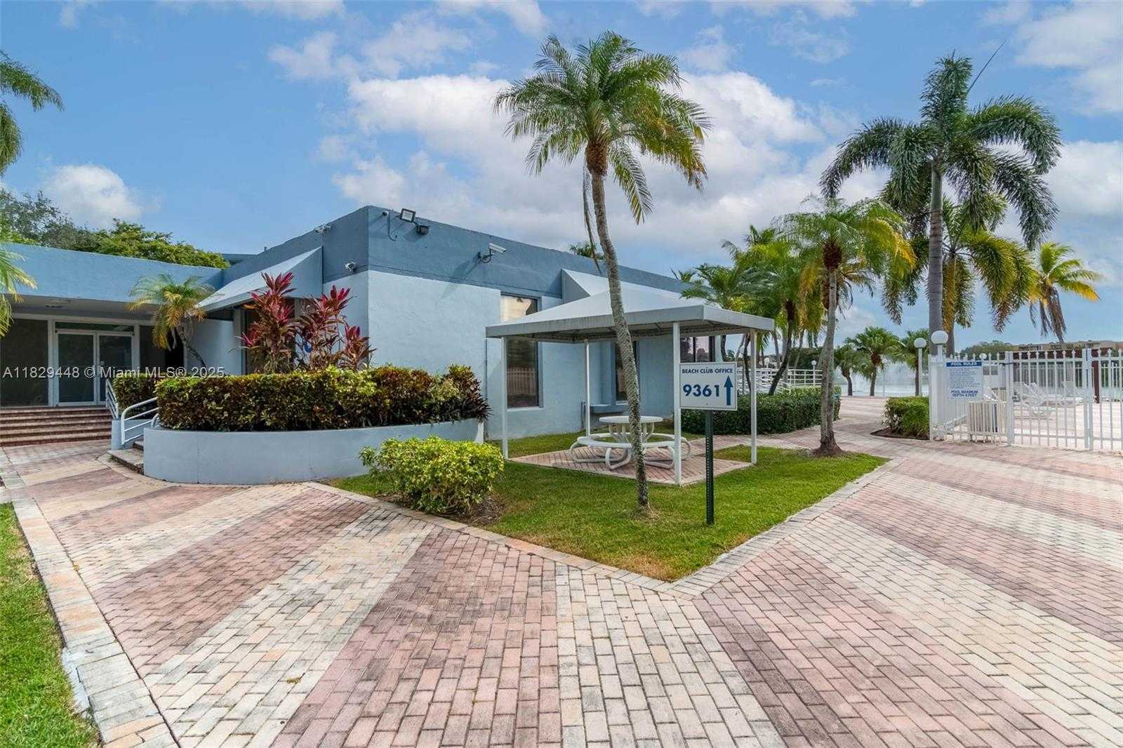 Small Image of 9375 FONTAINEBLEAU BLVD #L420, Miami Number 26