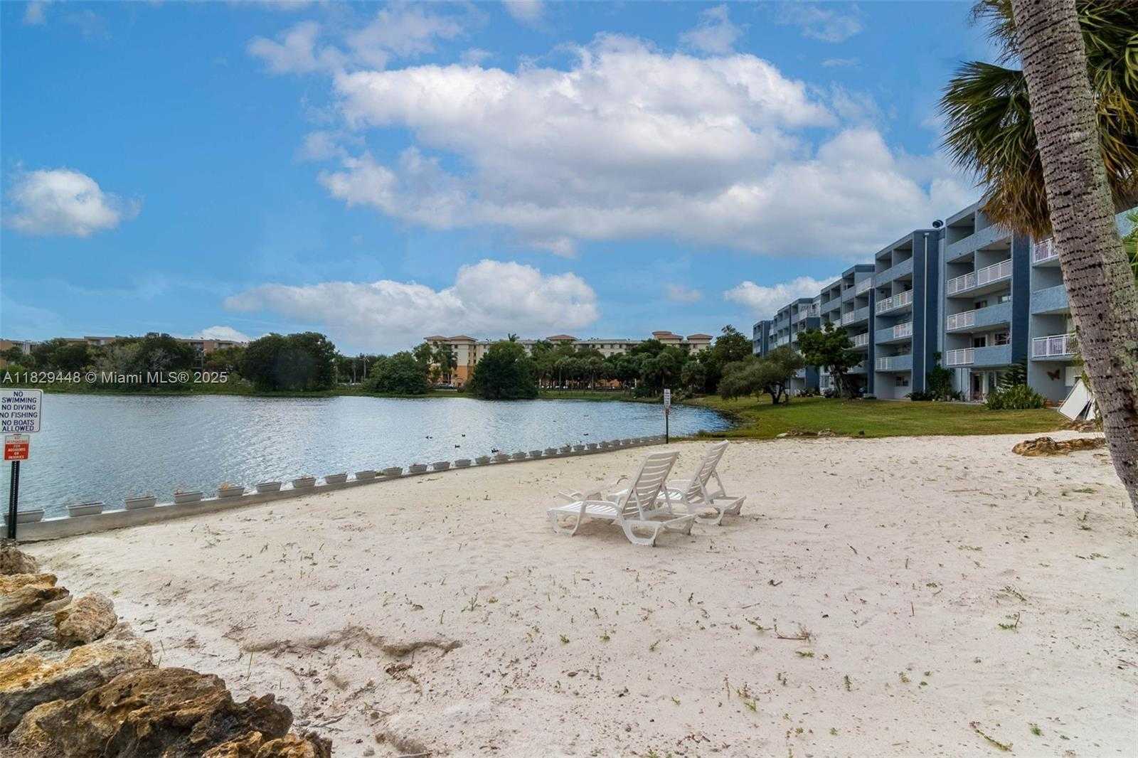 Small Image of 9375 FONTAINEBLEAU BLVD #L420, Miami Number 28