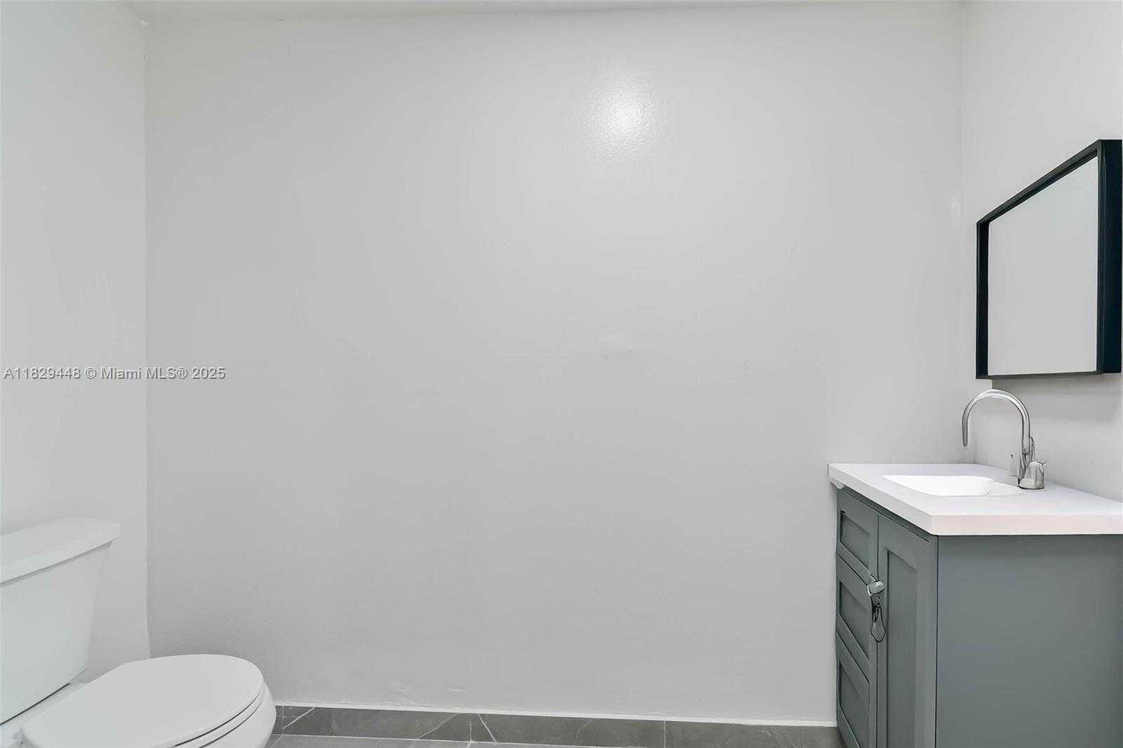 Small Image of 9375 FONTAINEBLEAU BLVD #L420, Miami Number 8