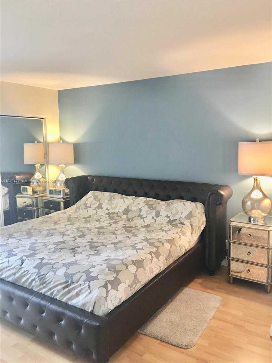 Small Image of 20379 WEST COUNTRY CLUB DR #1737, Aventura Number 14