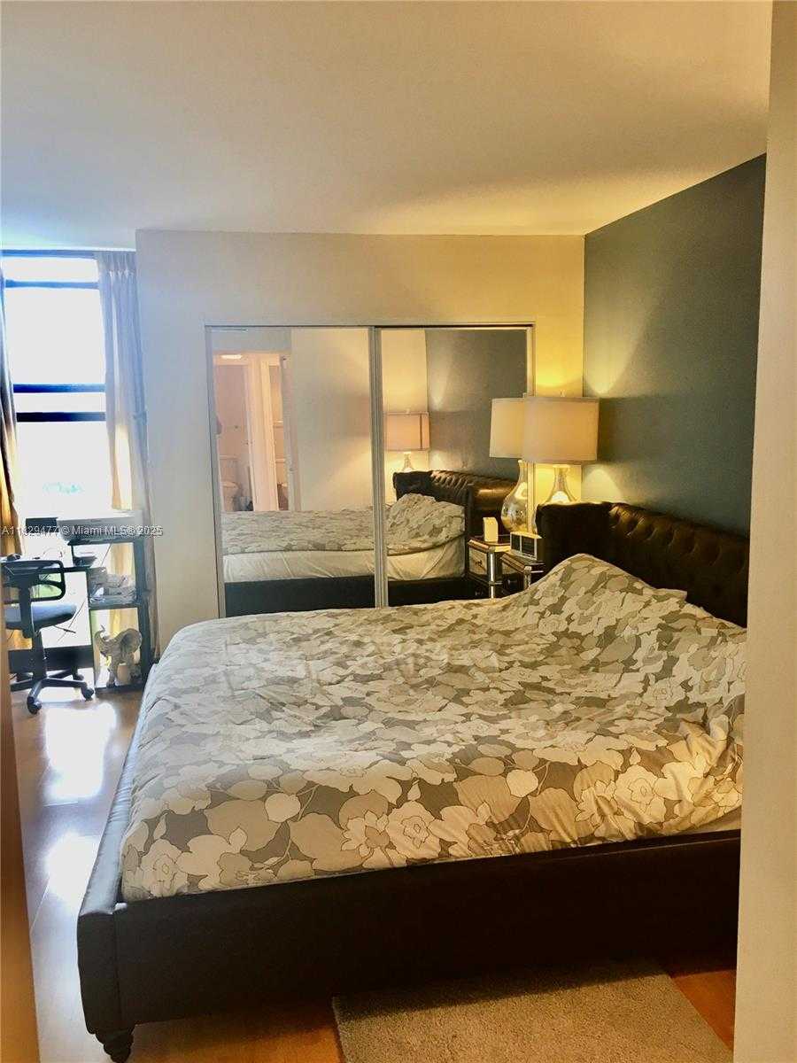 Small Image of 20379 WEST COUNTRY CLUB DR #1737, Aventura Number 16