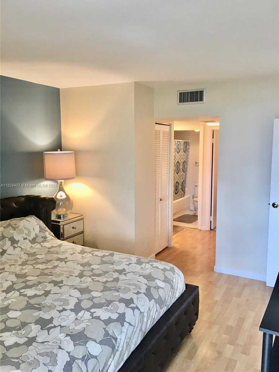 Small Image of 20379 WEST COUNTRY CLUB DR #1737, Aventura Number 18