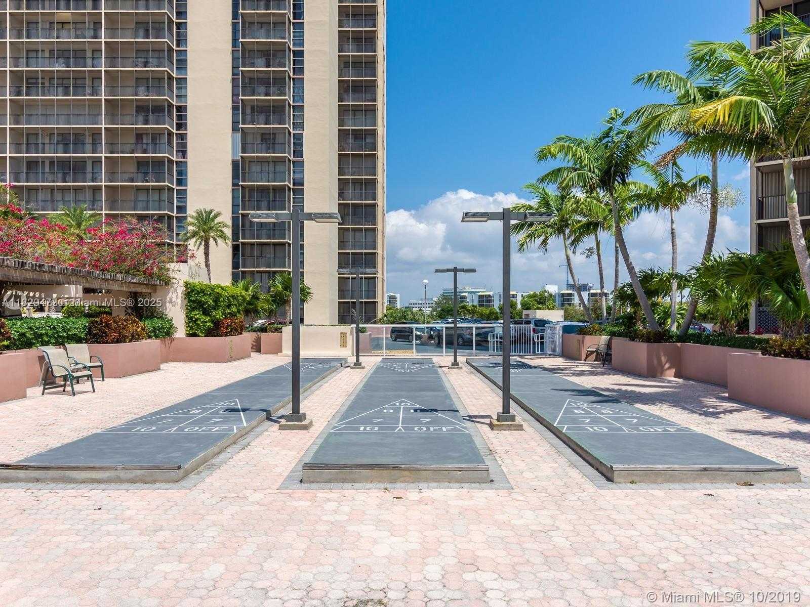 Small Image of 20379 WEST COUNTRY CLUB DR #1737, Aventura Number 30