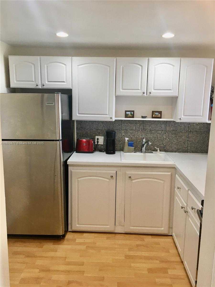 Small Image of 20379 WEST COUNTRY CLUB DR #1737, Aventura Number 4