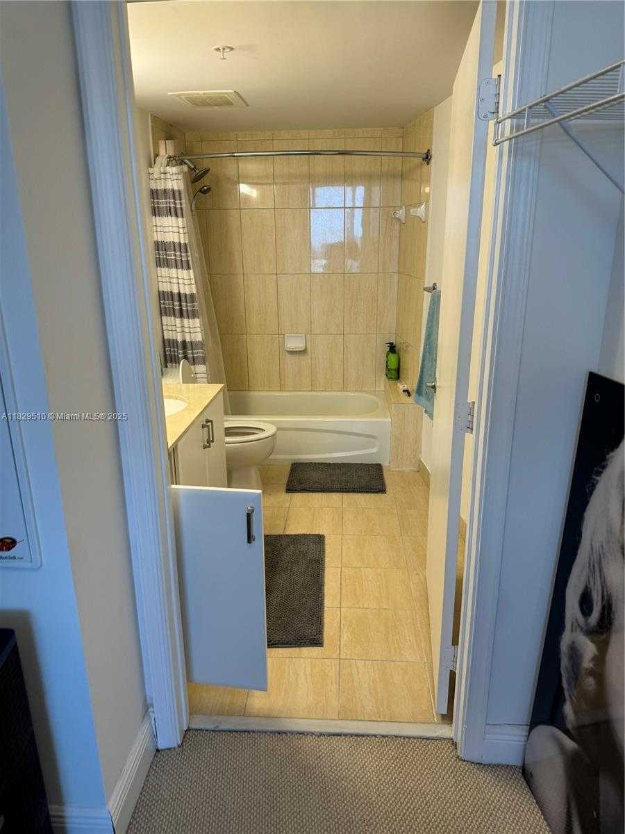 Small Image of 1750 NORTH BAYSHORE DR #5114, Miami Number 14