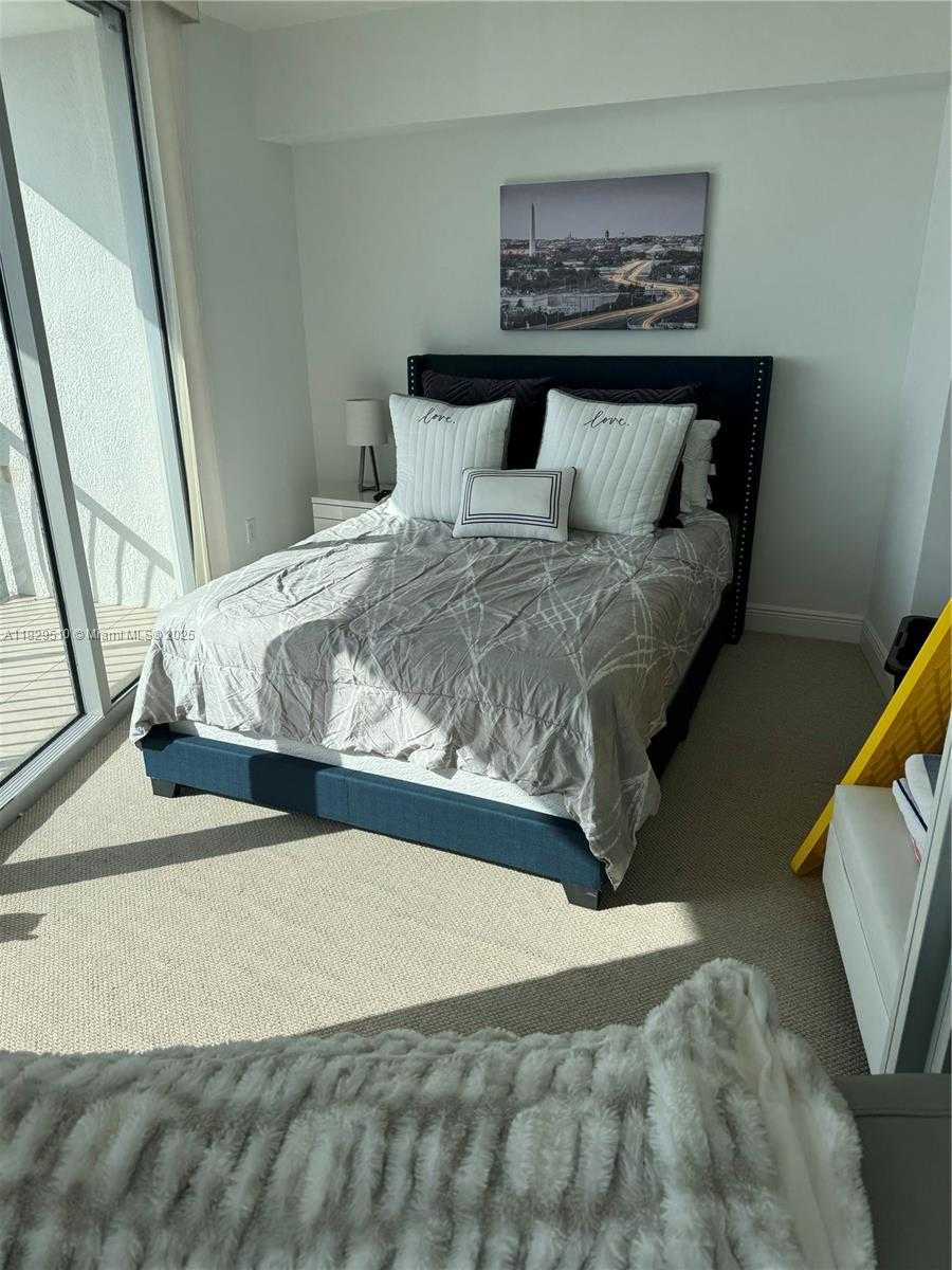 Small Image of 1750 NORTH BAYSHORE DR #5114, Miami Number 20