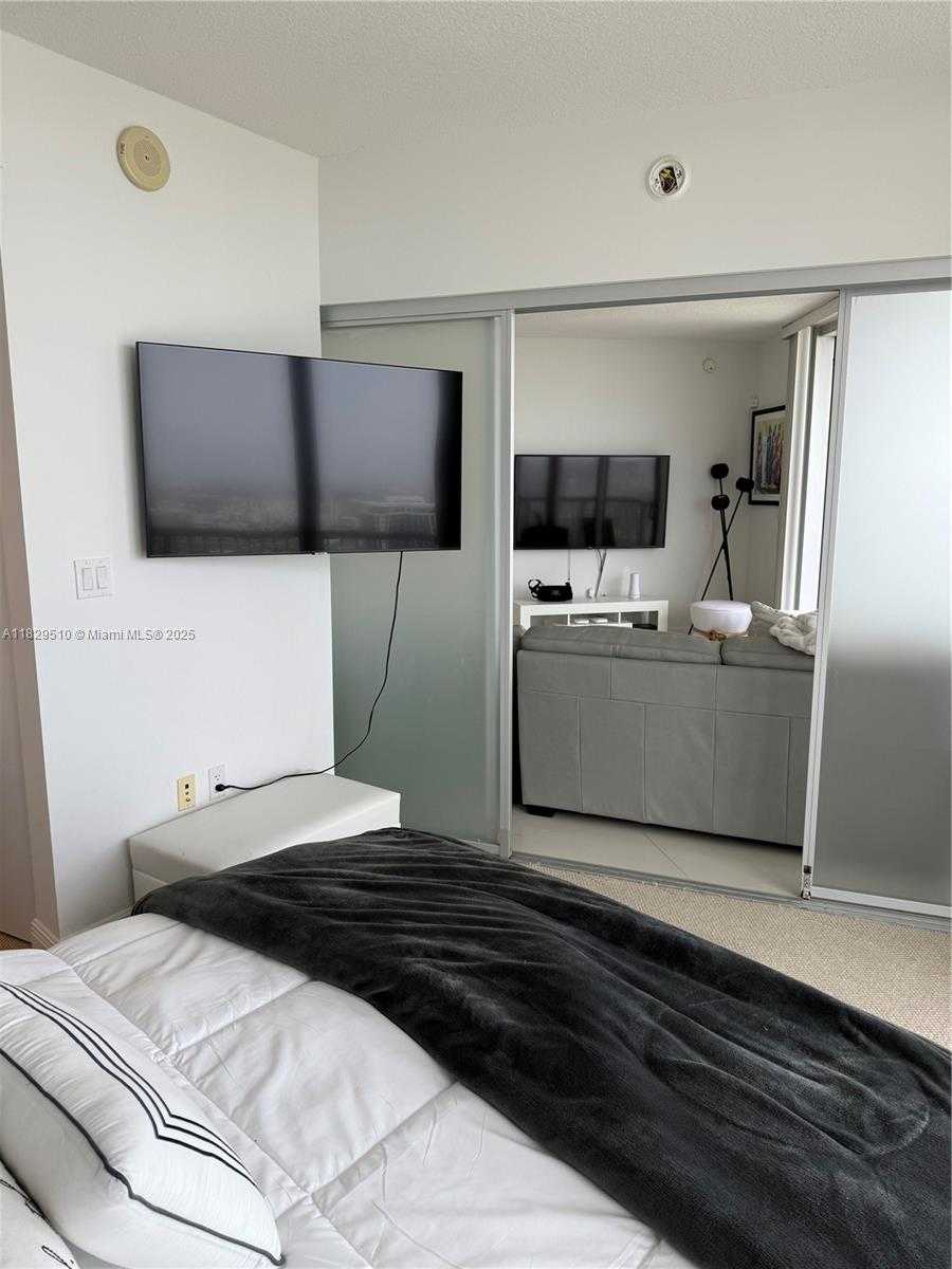 Small Image of 1750 NORTH BAYSHORE DR #5114, Miami Number 21