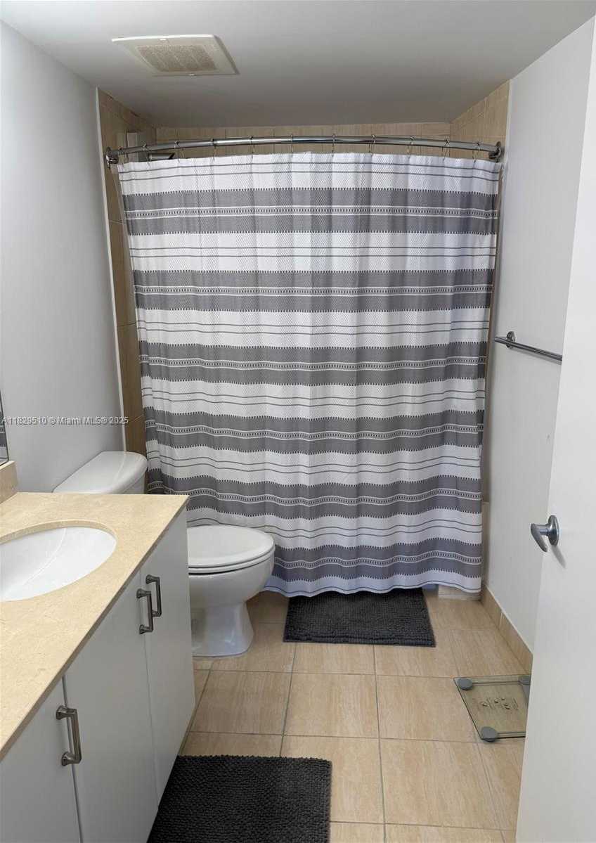 Small Image of 1750 NORTH BAYSHORE DR #5114, Miami Number 23