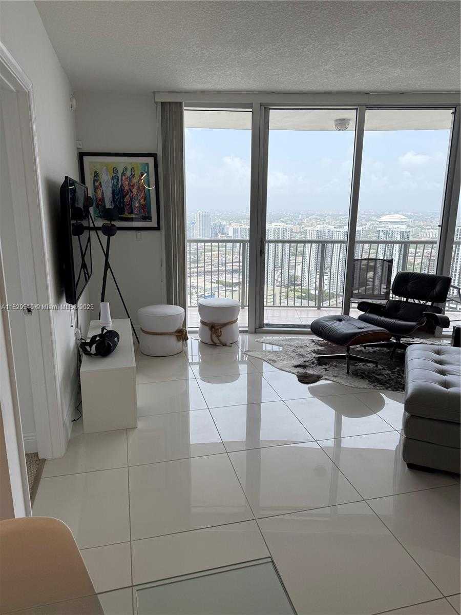 Small Image of 1750 NORTH BAYSHORE DR #5114, Miami Number 3