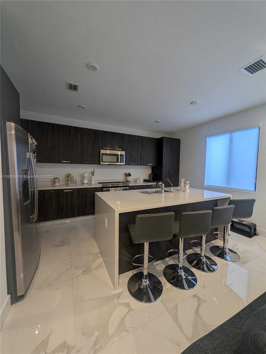 Small Image of 13648 SOUTH WEST 157TH CT, Miami Number 17