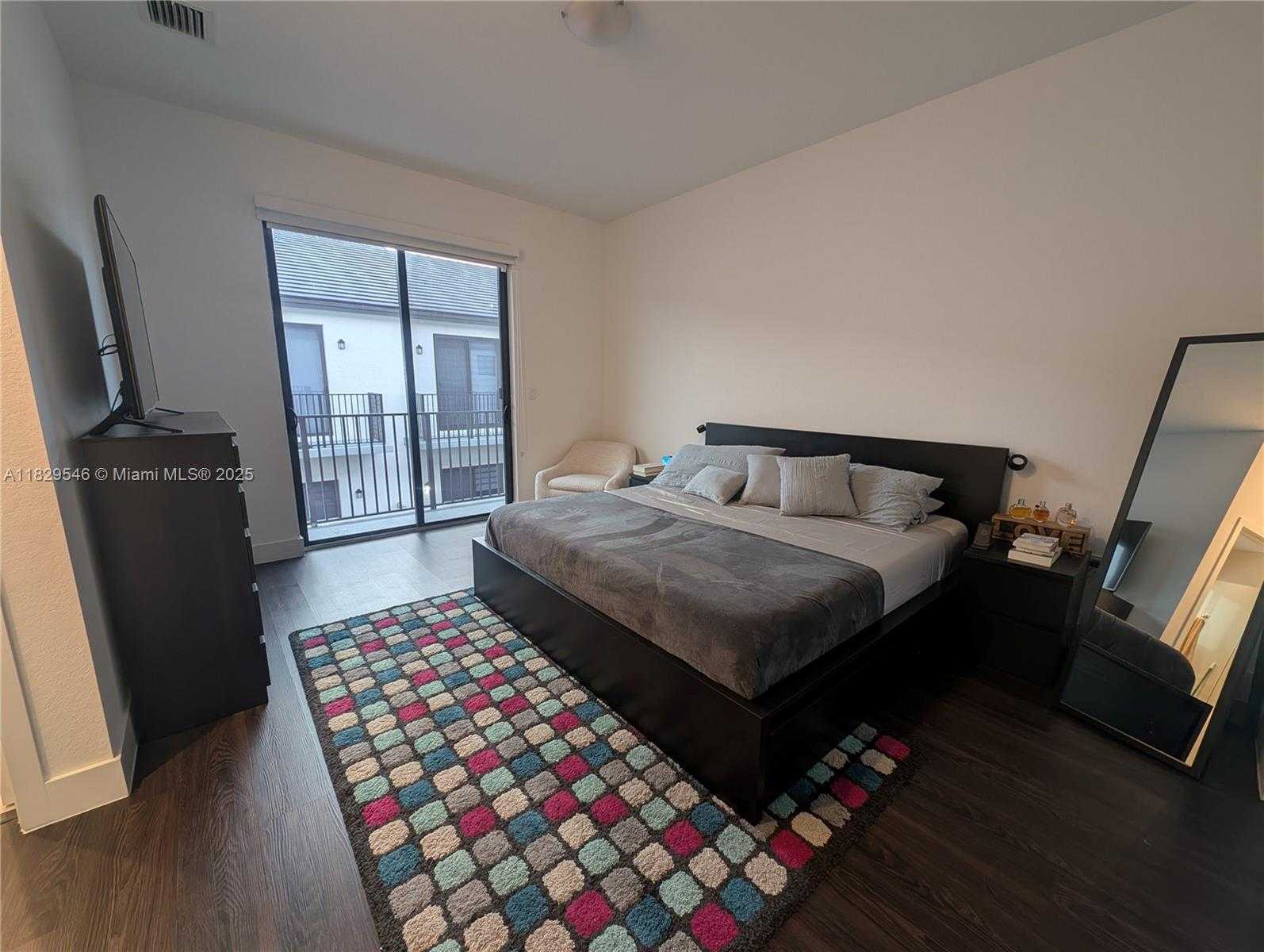 Small Image of 13648 SOUTH WEST 157TH CT, Miami Number 21