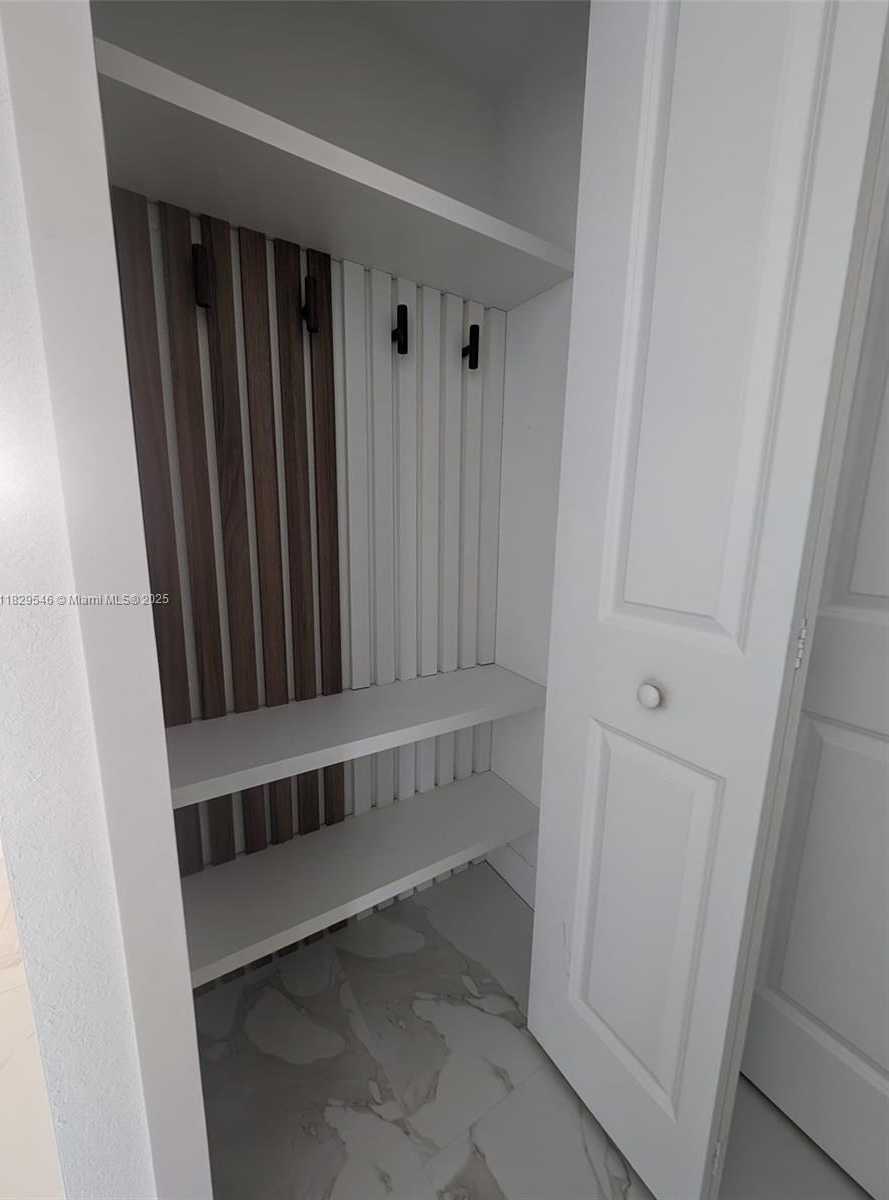 Small Image of 13648 SOUTH WEST 157TH CT, Miami Number 31